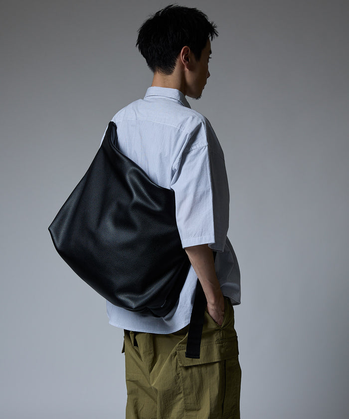 LEATHER MESSENGER BAG