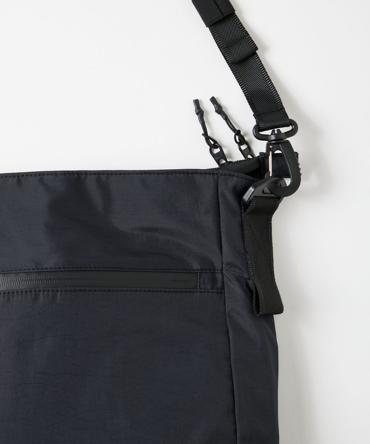 POSTMAN TECH SHOULDER
