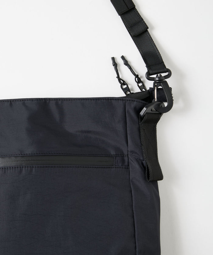POSTMAN TECH SHOULDER