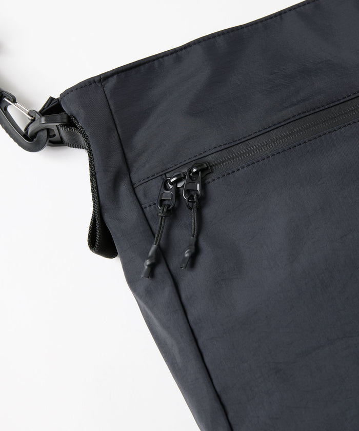 POSTMAN TECH SHOULDER