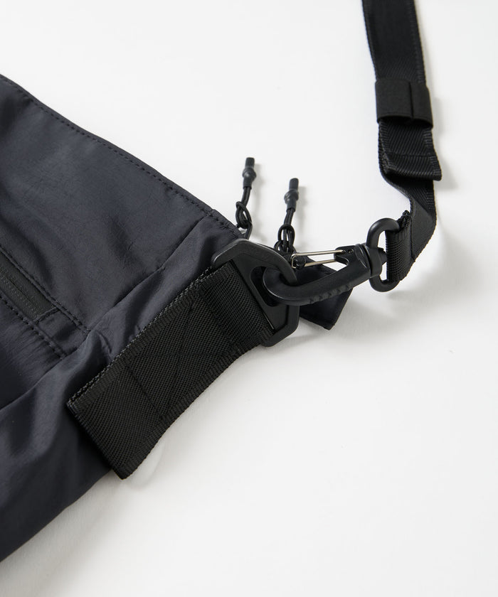 POSTMAN TECH SHOULDER