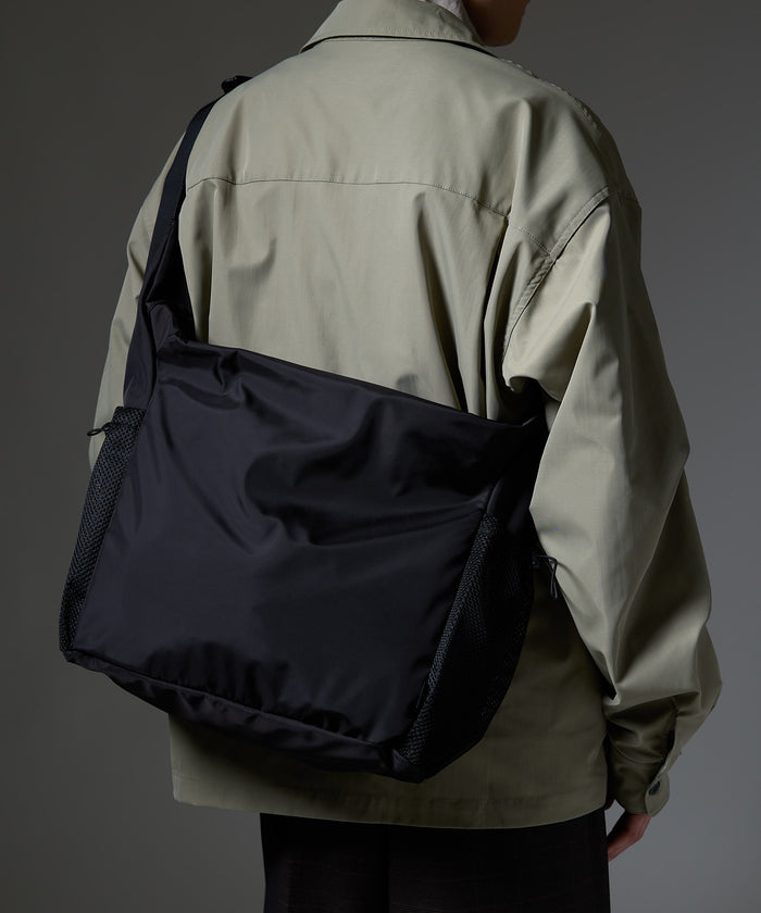 DAILY NYLON SHOULDER