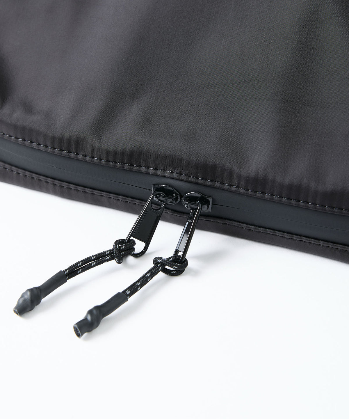 DAILY NYLON SHOULDER