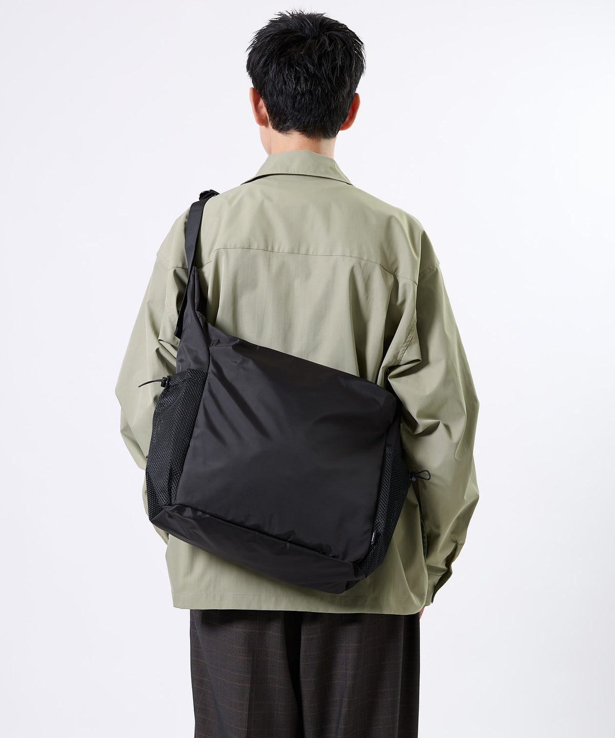 DAILY NYLON SHOULDER
