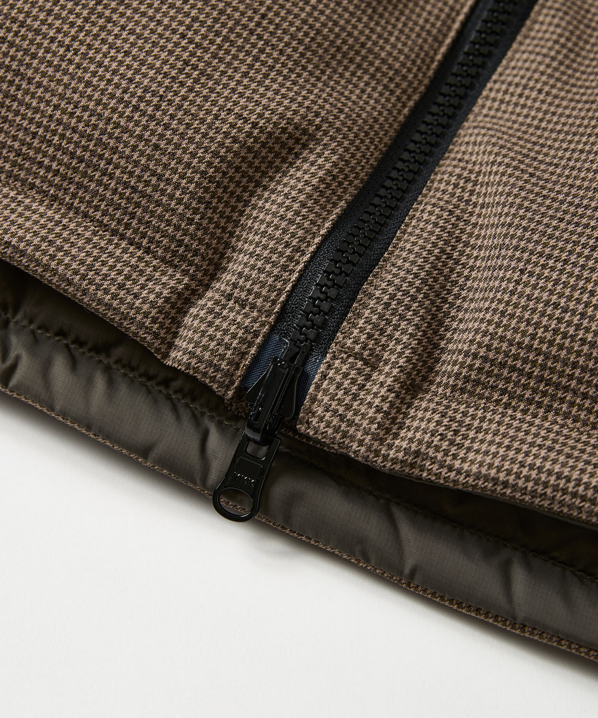 REVERSIBLE PUFFER VEST
