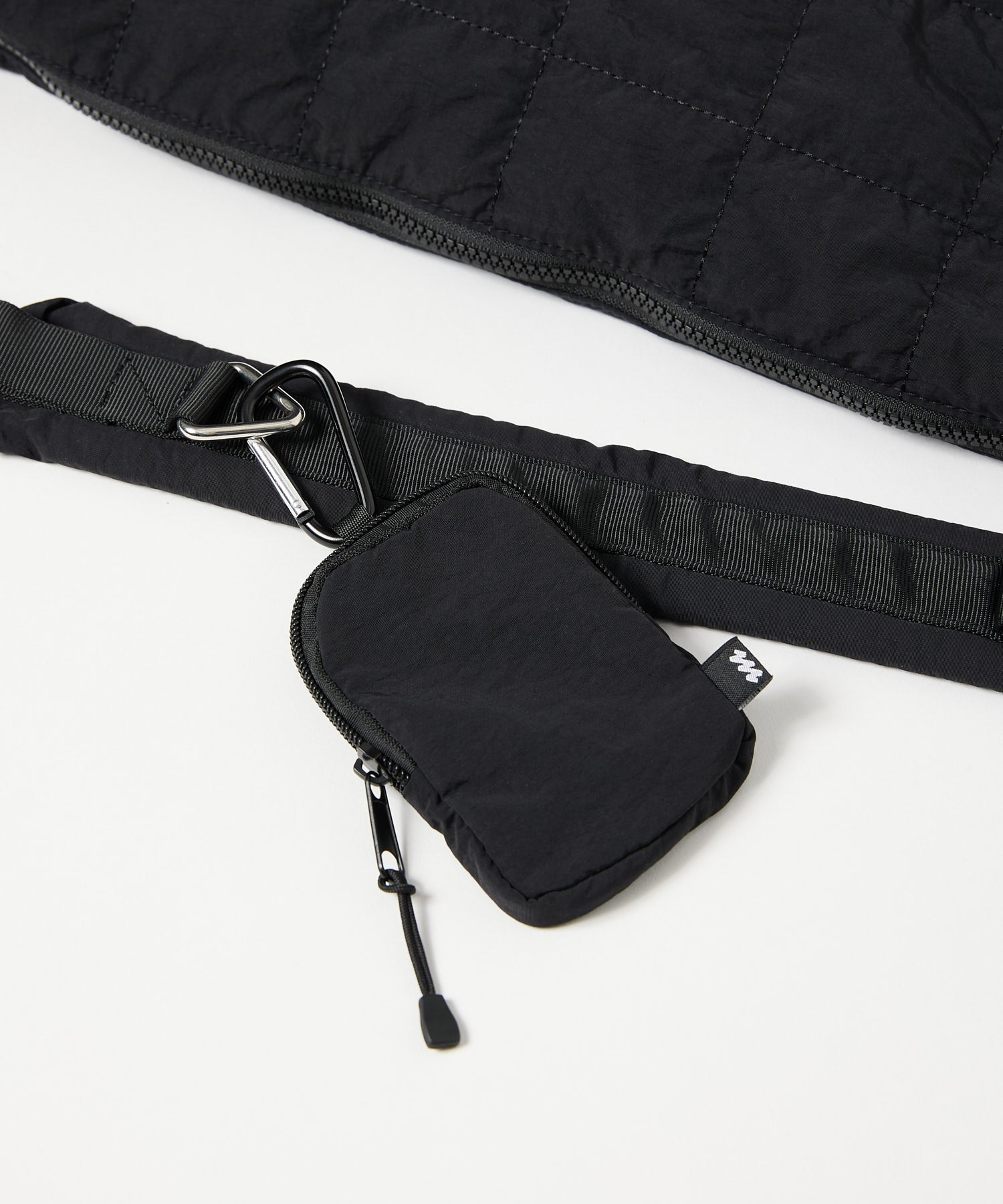 绗缝小袋单肩包