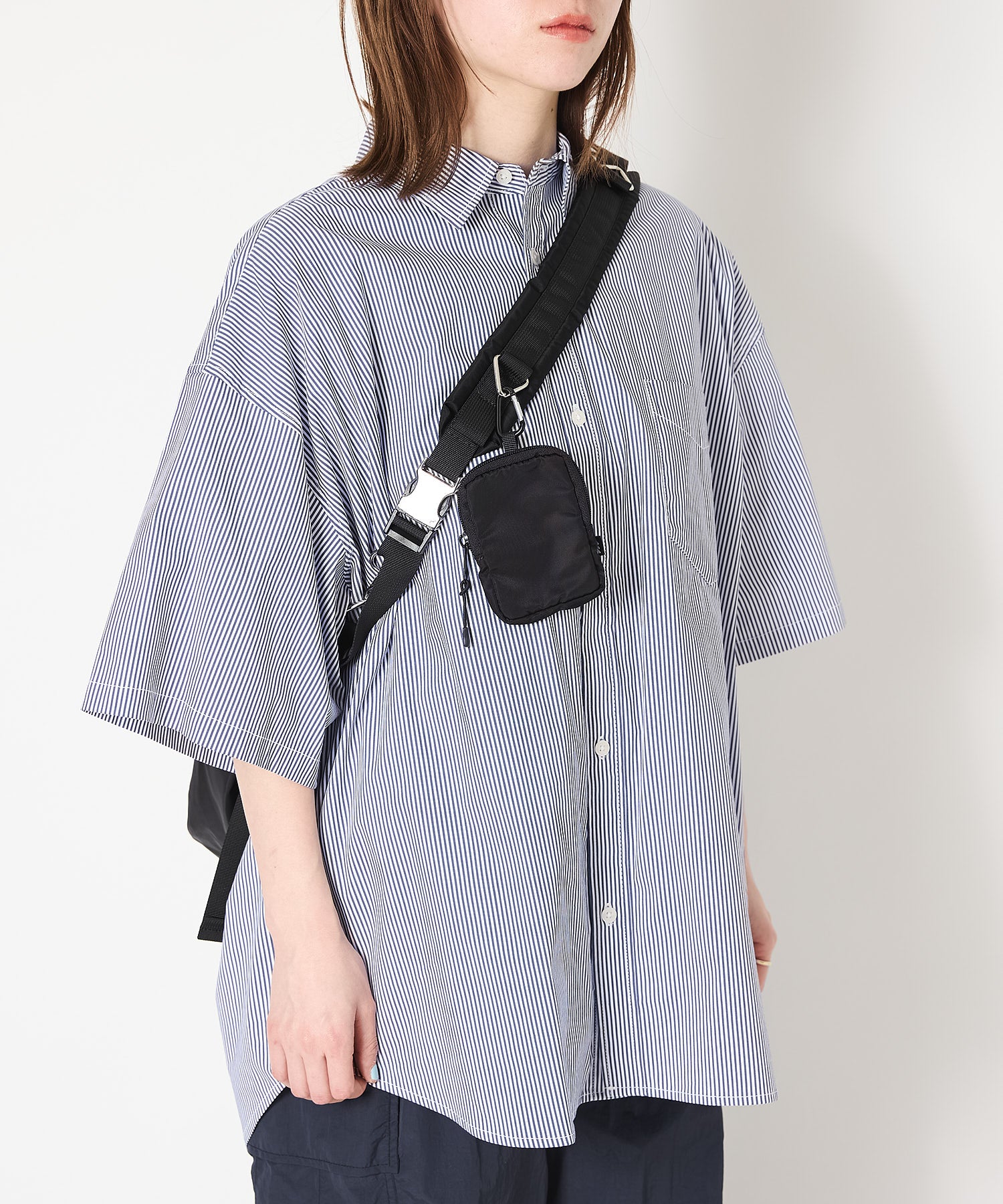 POUCH SHOULDER BAG