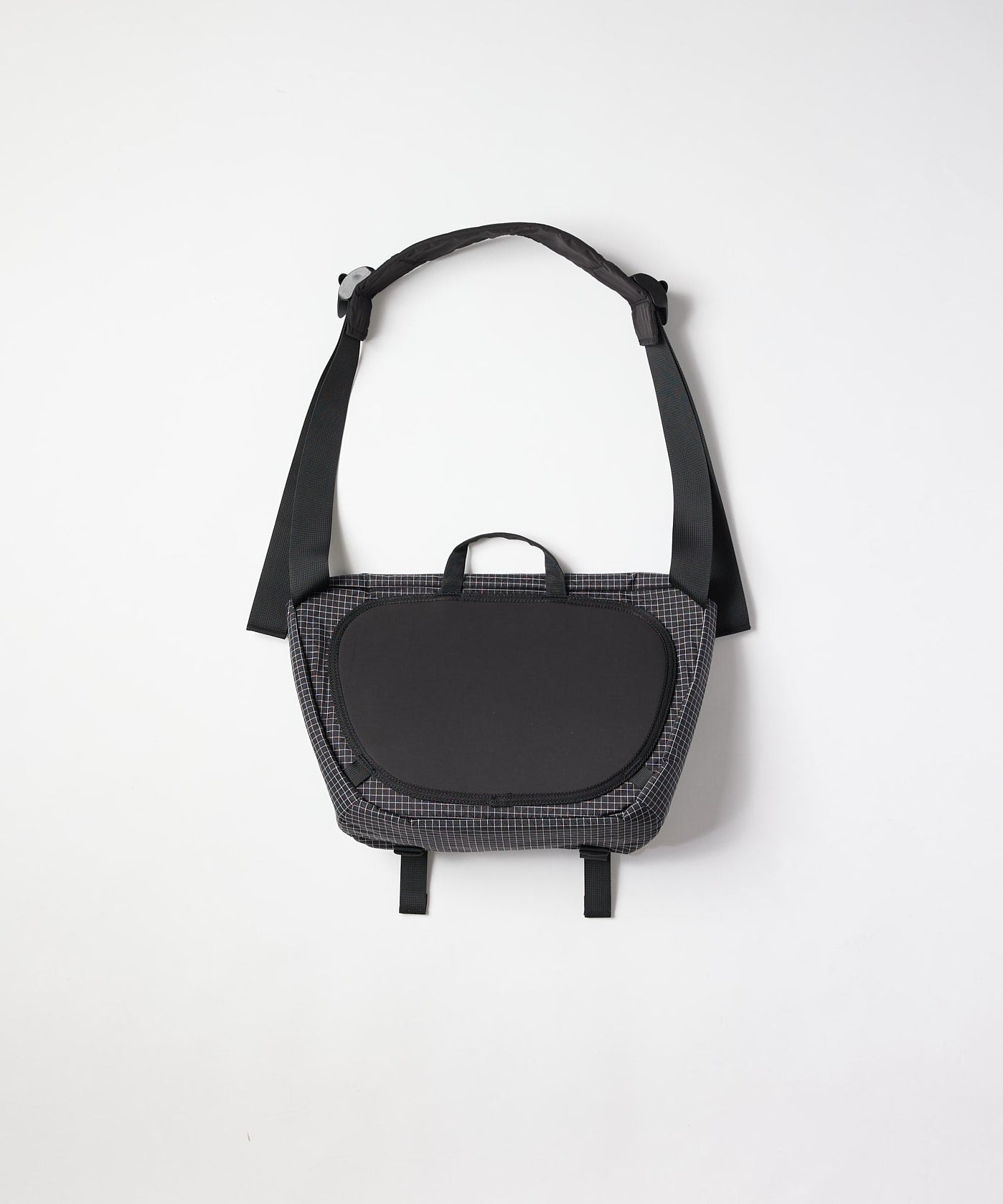 COMPACT MESSENGER BAG