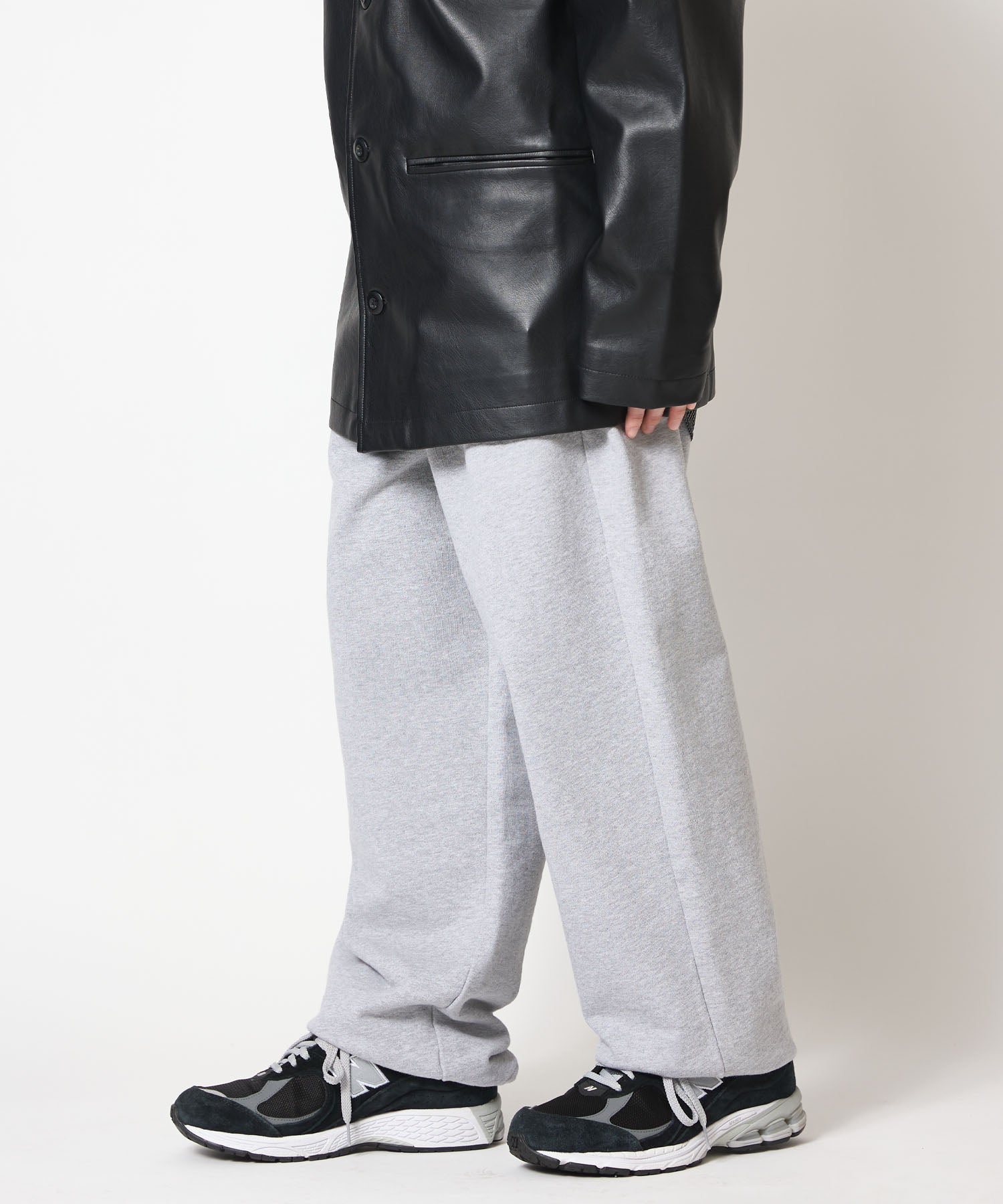 2TUCK WIDE SWEAT PANTS