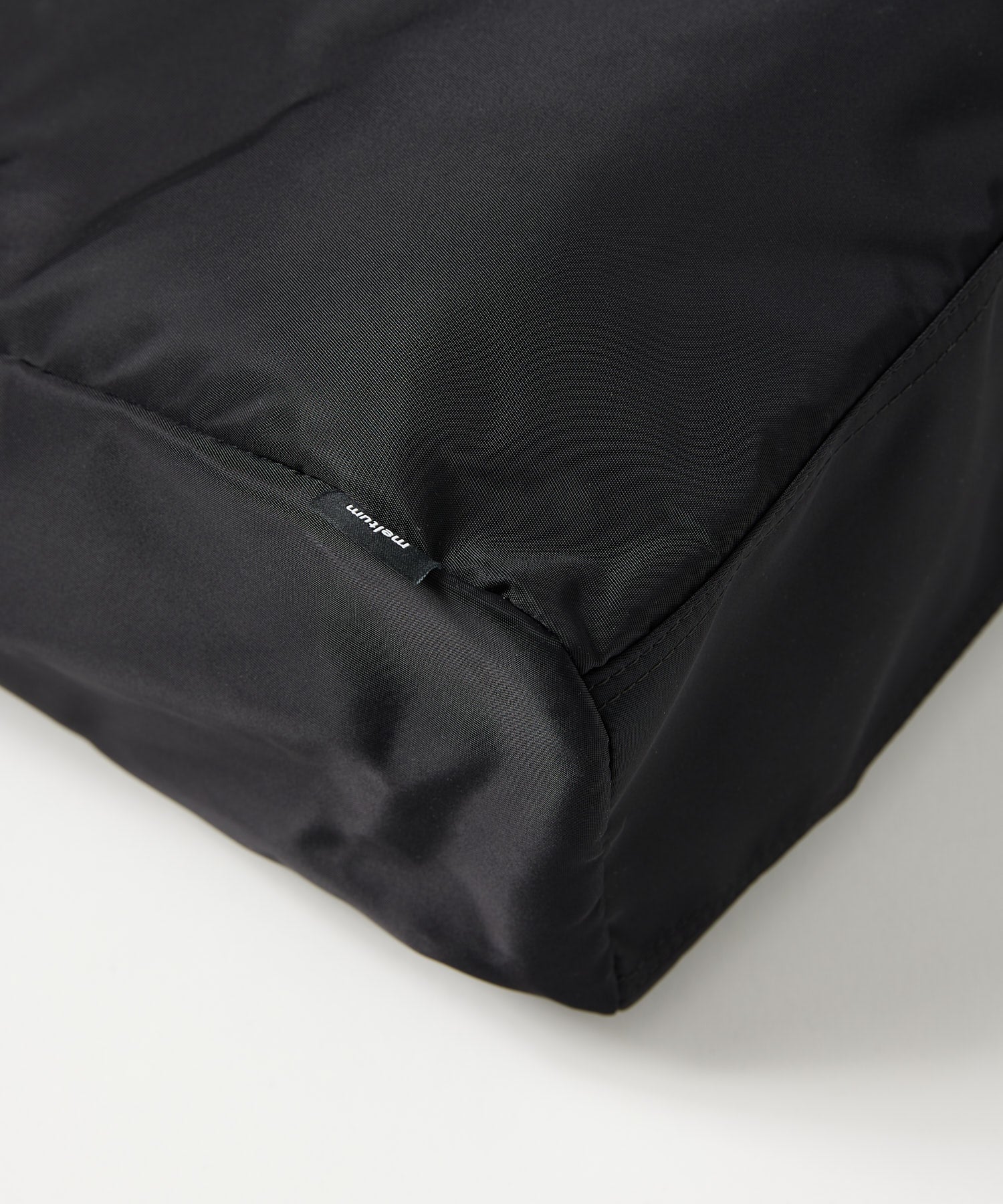 POUCH SHOULDER BAG