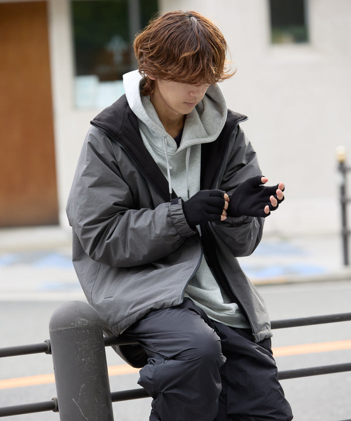 FINGERLESS KNIT GLOVES