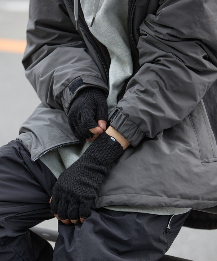 FINGERLESS KNIT GLOVES