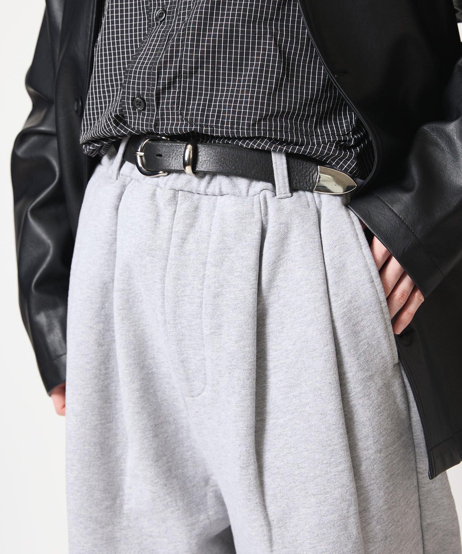 2TUCK WIDE SWEAT PANTS