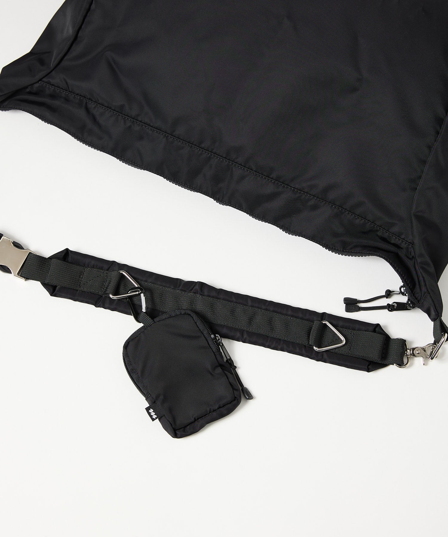 POUCH SHOULDER BAG