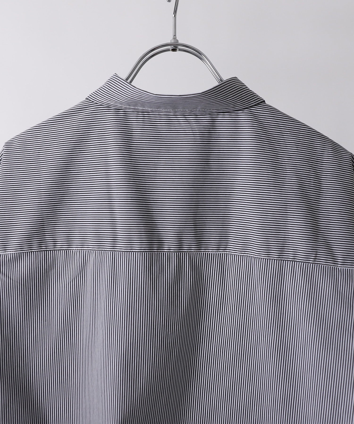 LOOSE STRIPE SHIRT