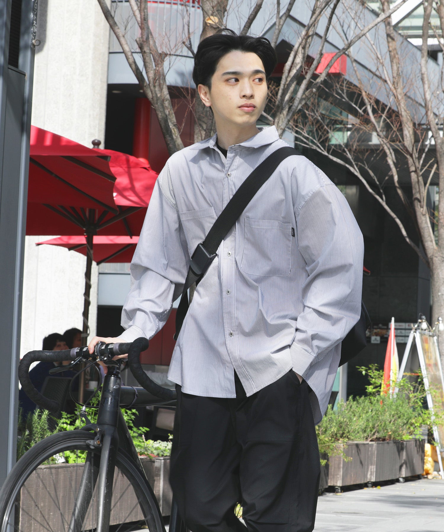 LOOSE STRIPE SHIRT