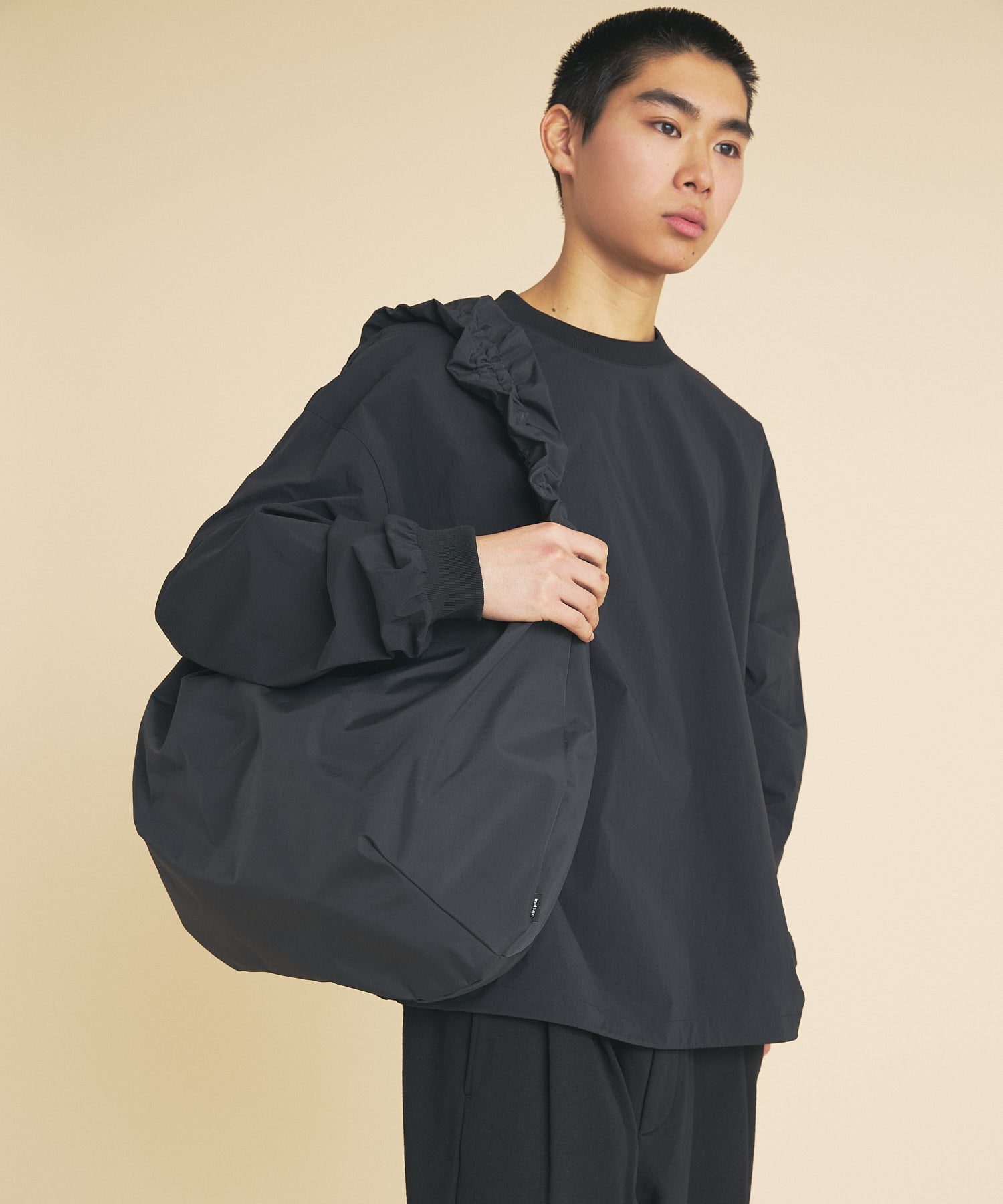 GATHER MESSENGER BAG