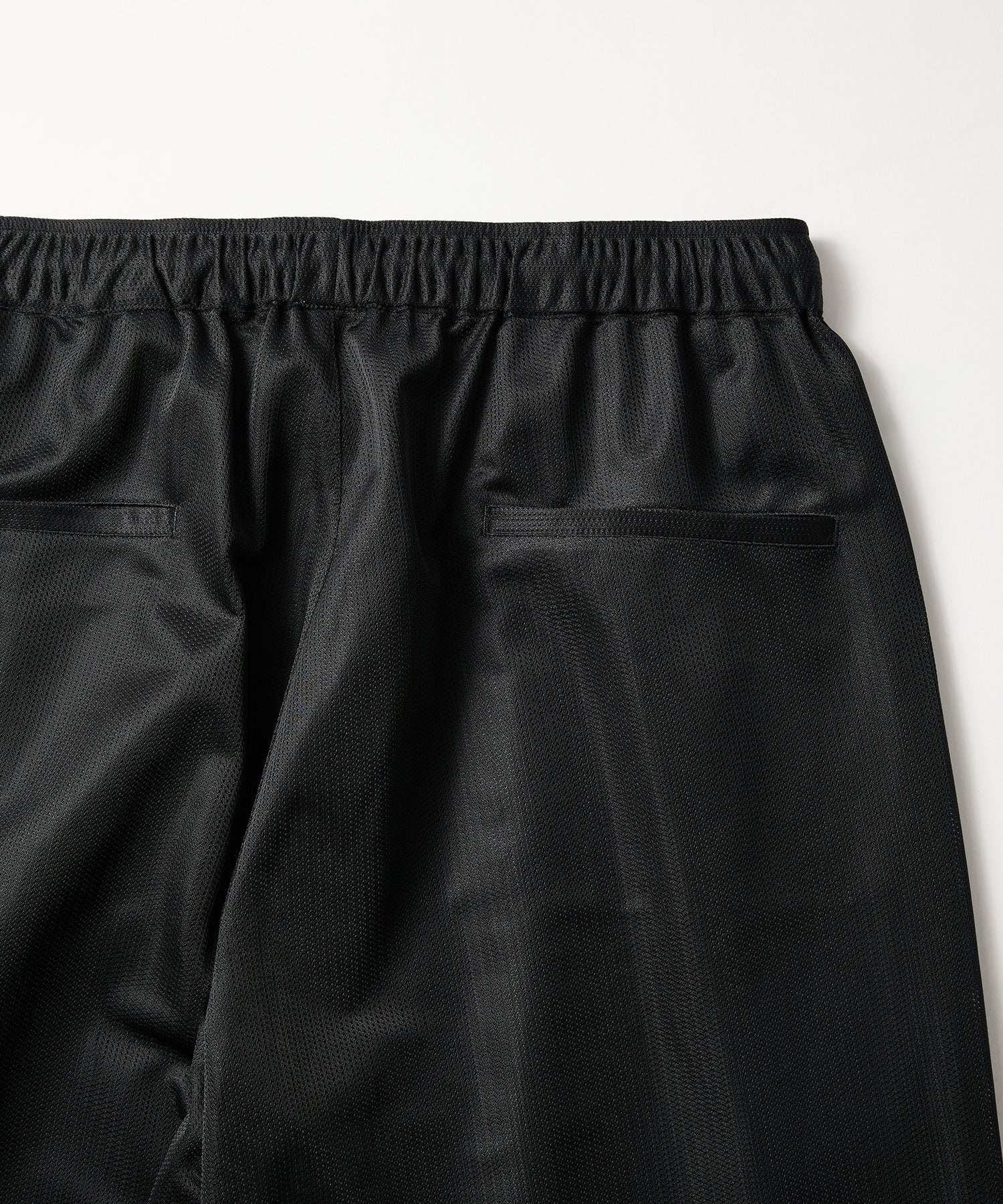 【2026.2.18 WED 18:00~ INSTOCK】MESH EASY SLACKS