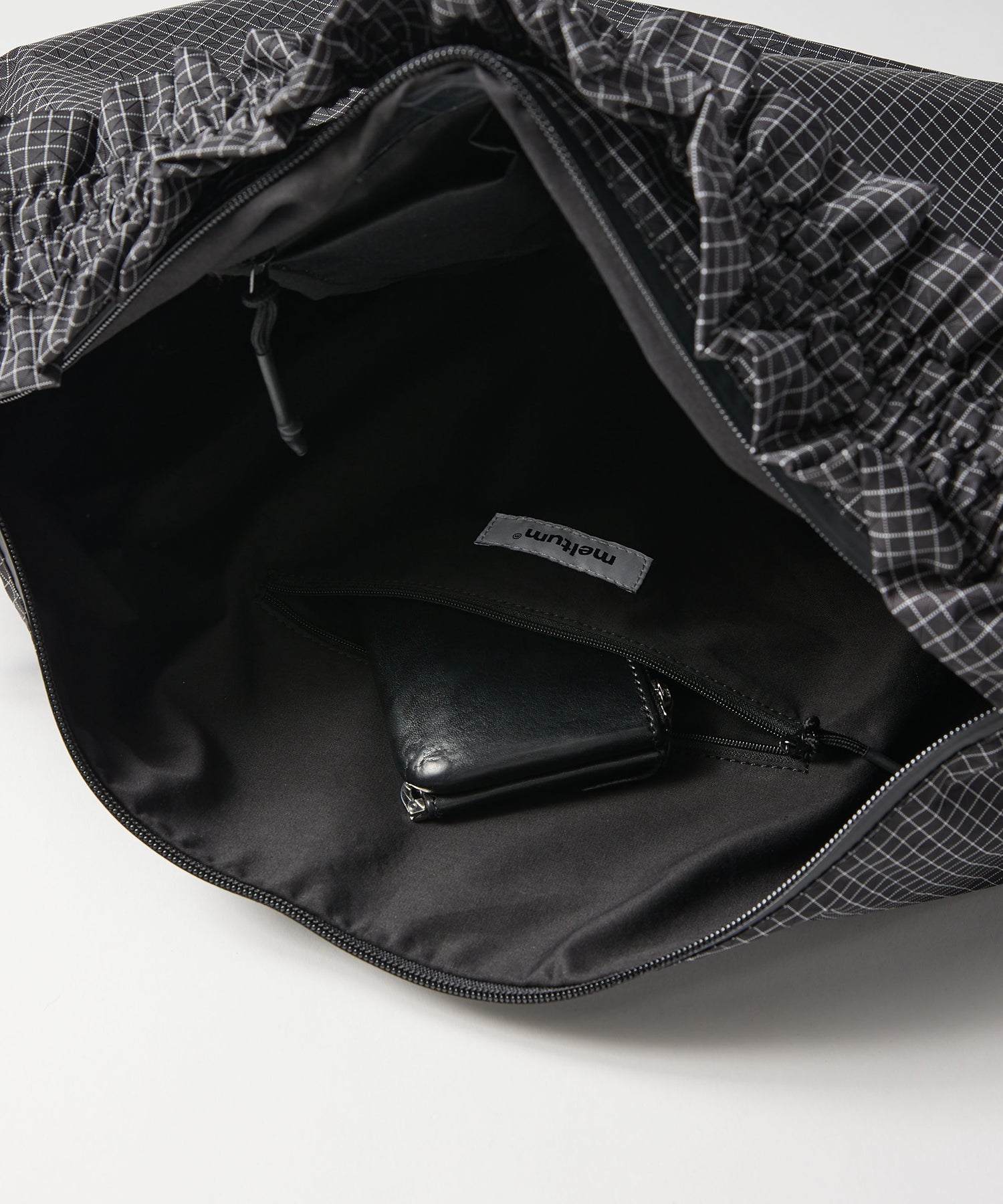 GATHER MESSENGER BAG