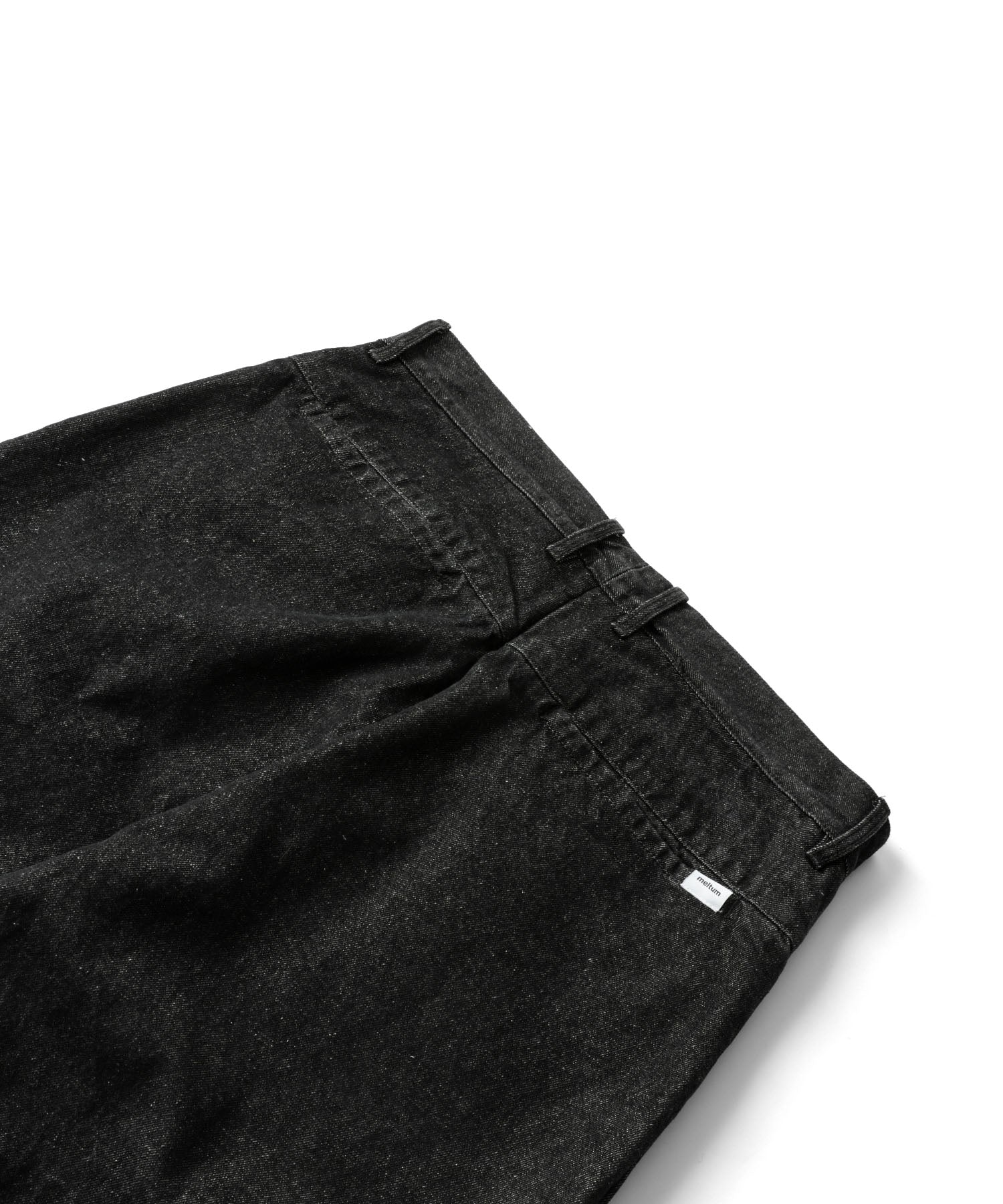 2TUCK TAPERED DENIM