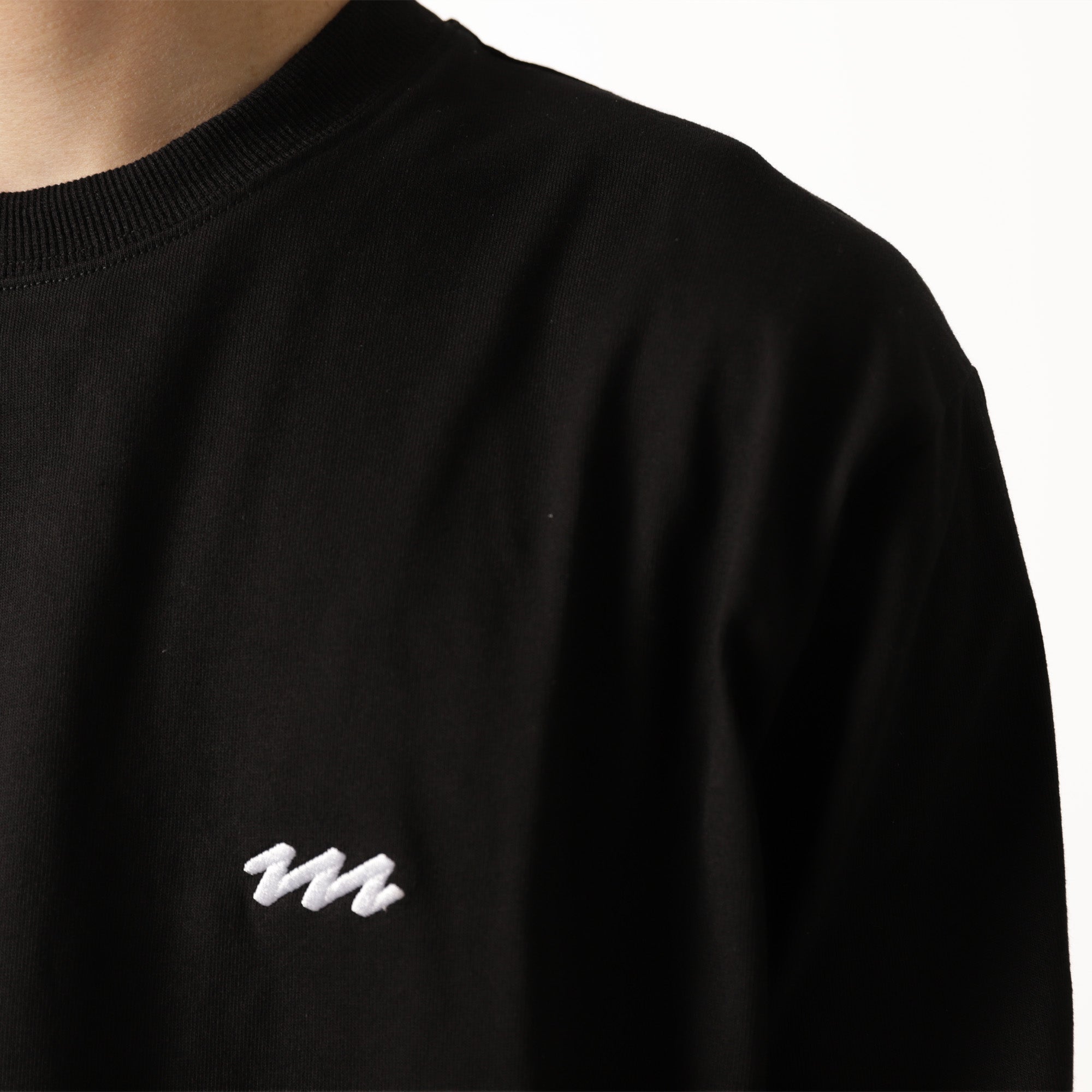 BASIC LOGO LONG SLEEVE TEE