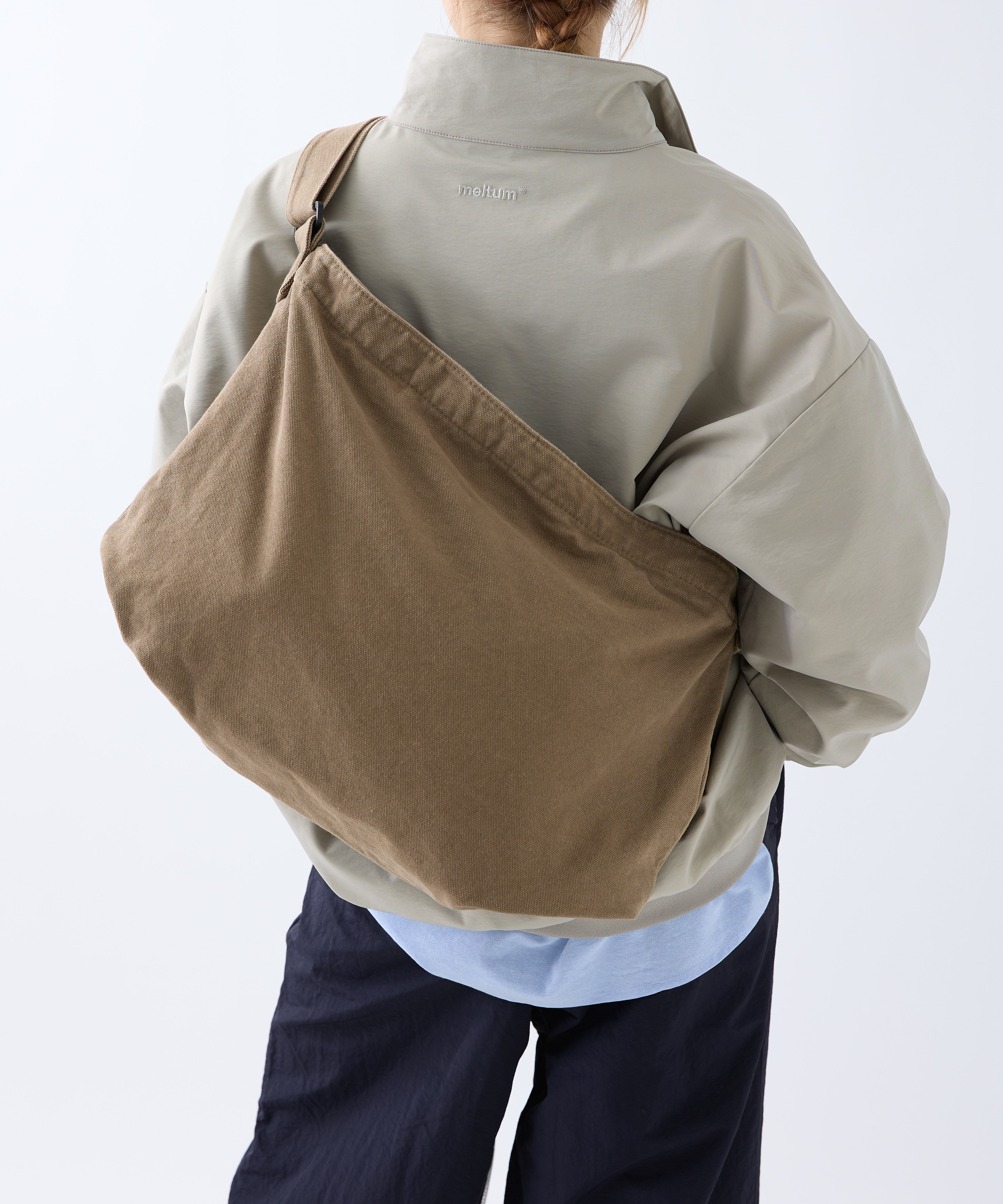 canvas shoulder bag