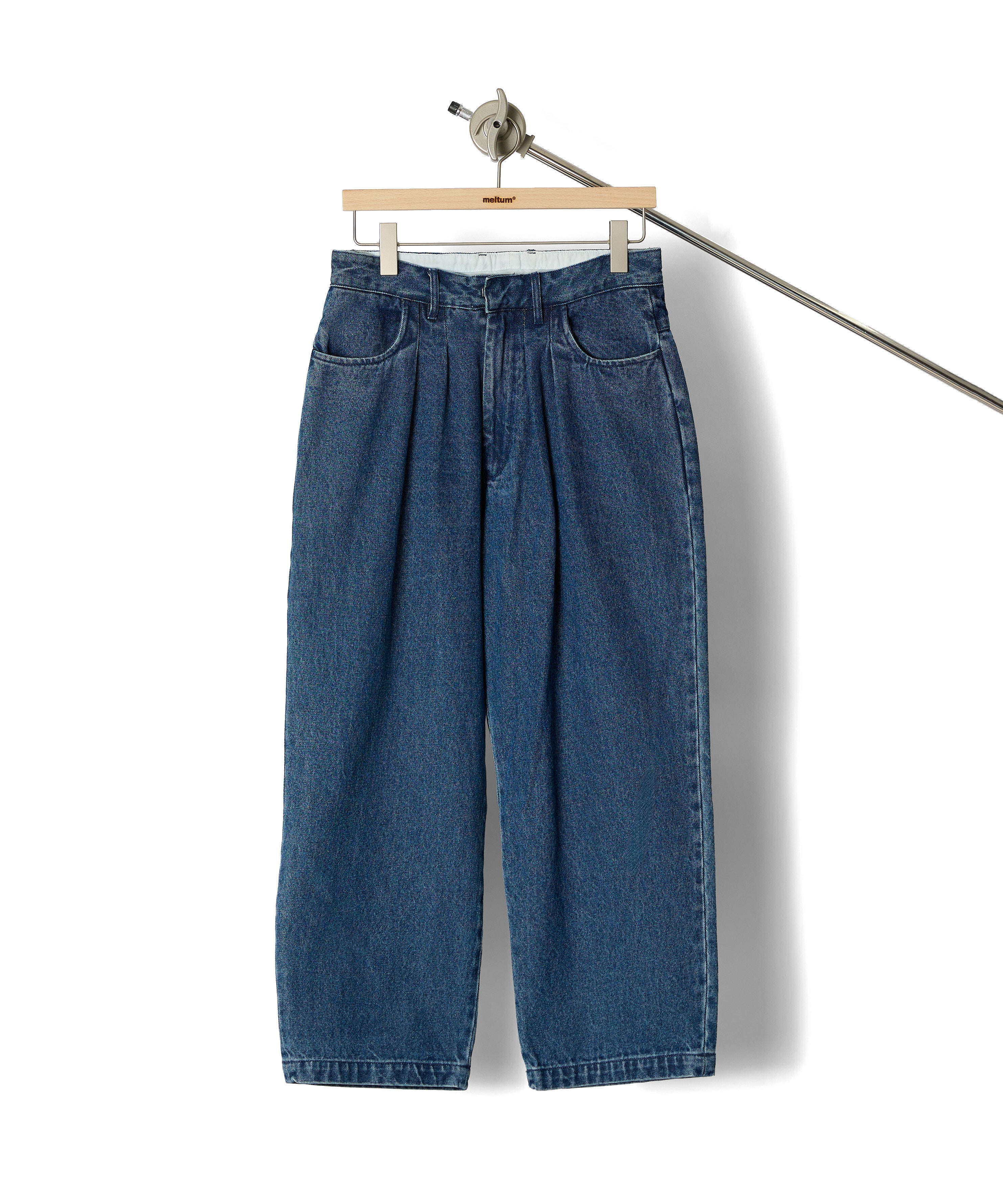 2TUCK TAPERED DENIM