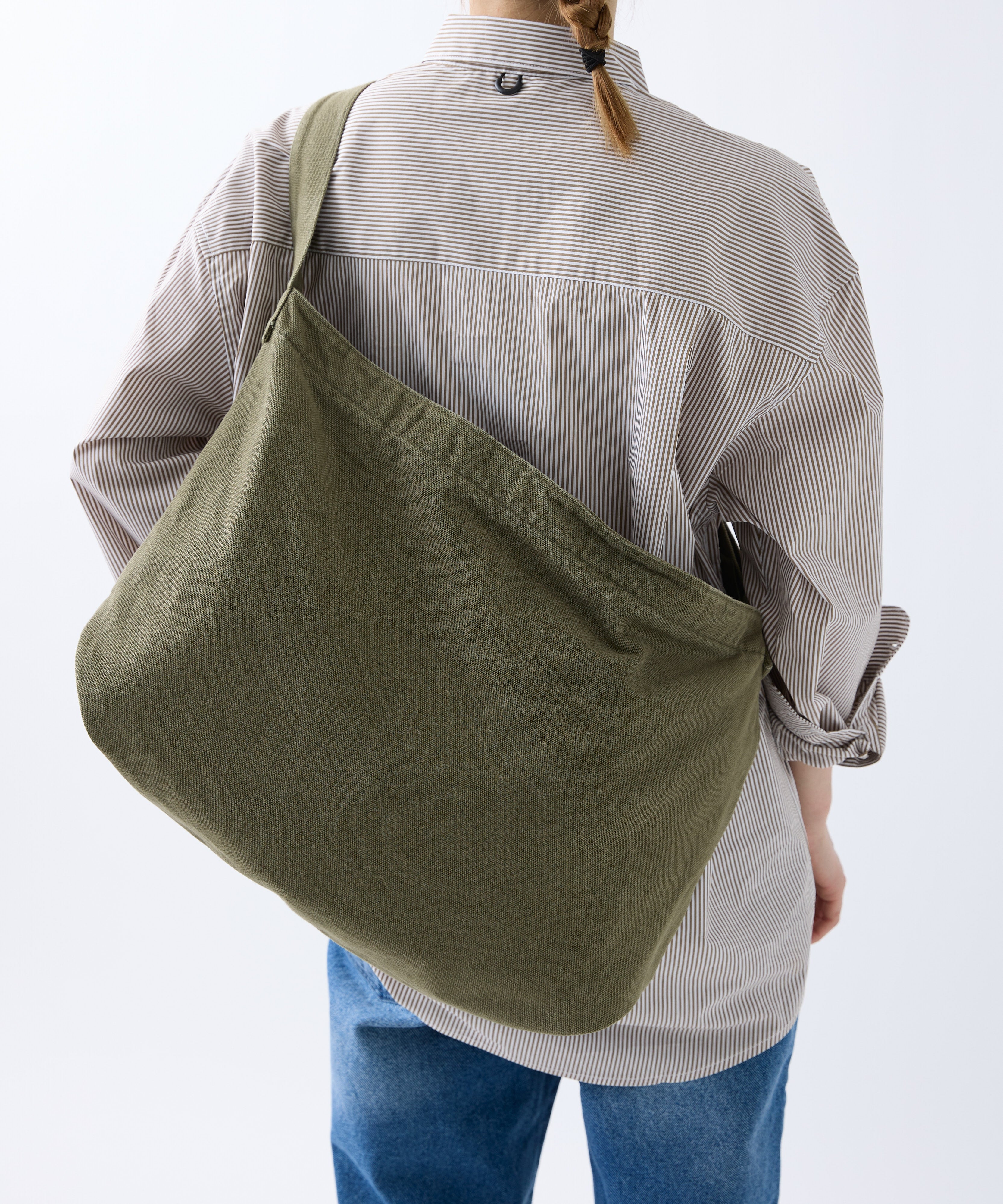 canvas shoulder bag