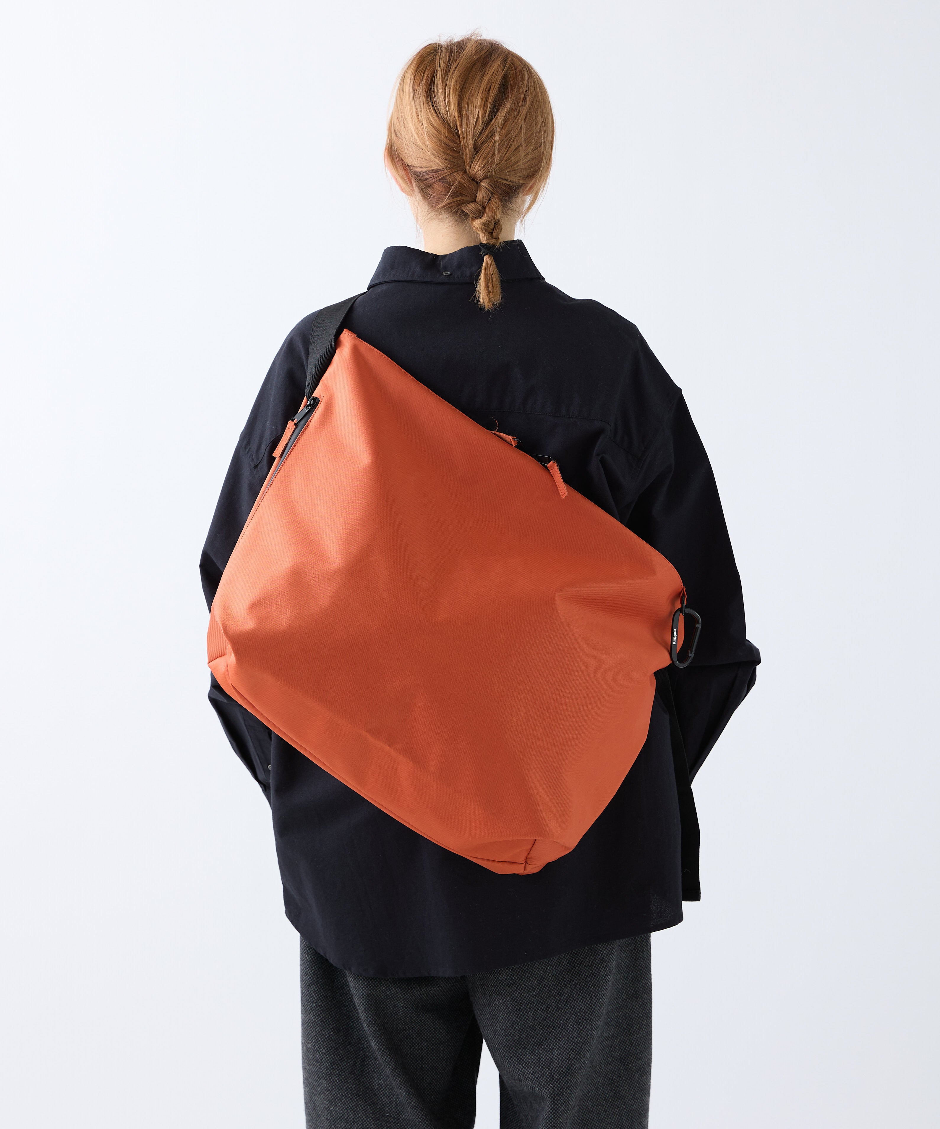 NYLON MESSENGER BAG