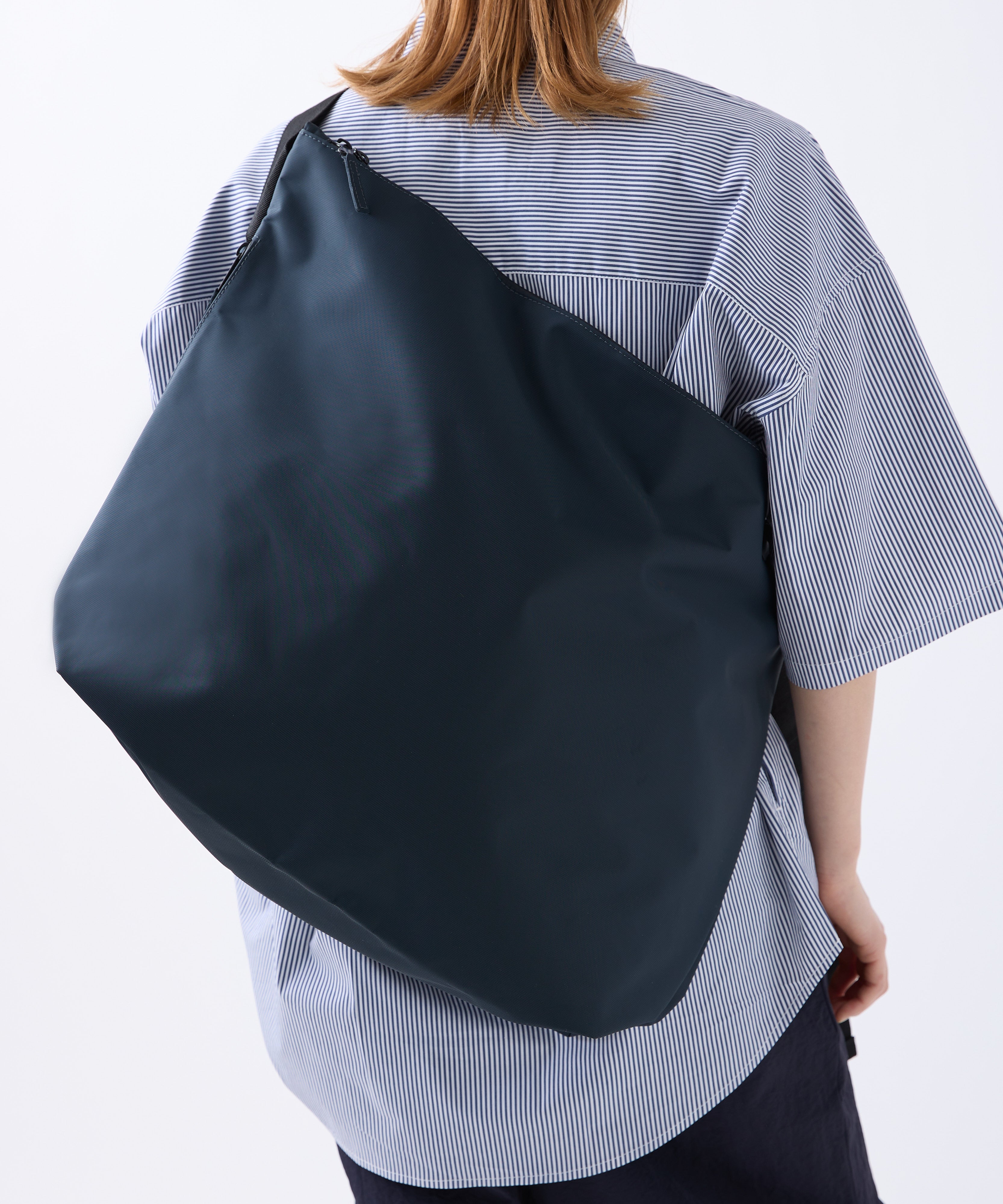 NYLON MESSENGER BAG