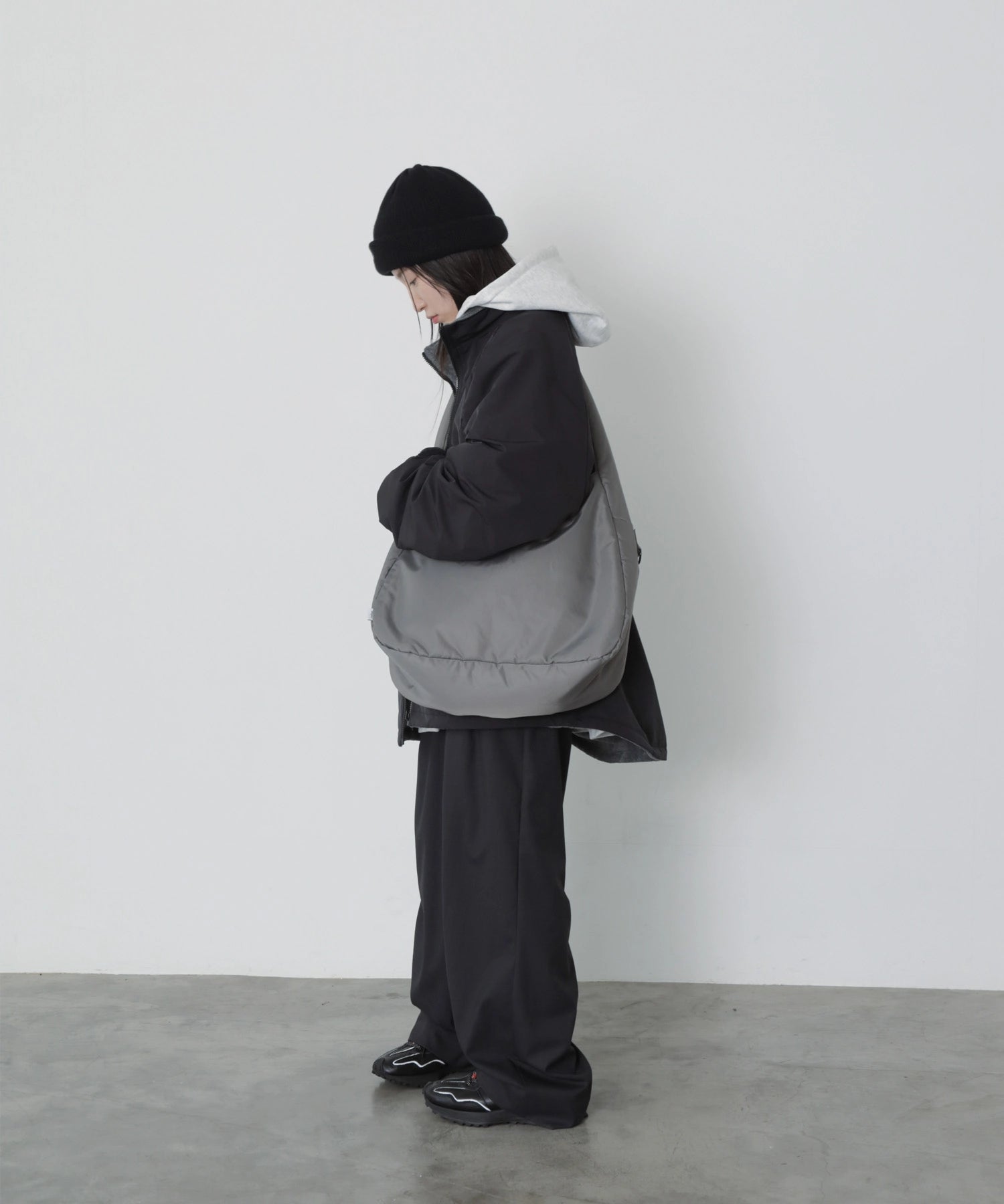 SOFT SHELL MESSENGER BAG【GREY】