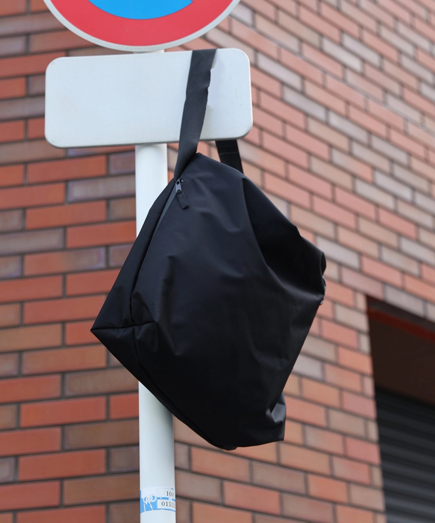 NYLON MESSENGER BAG 