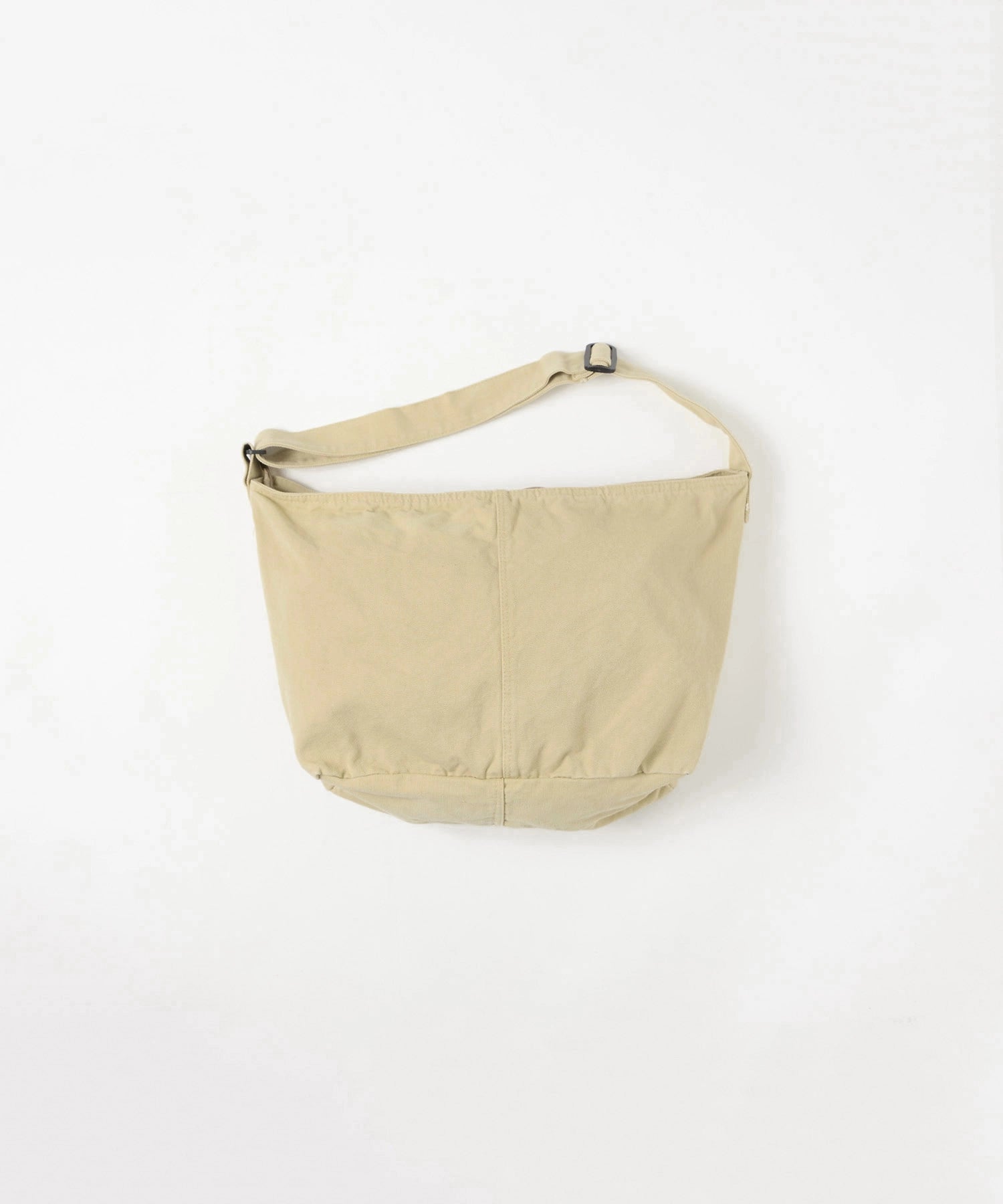 CANVAS MESSENGER BAG