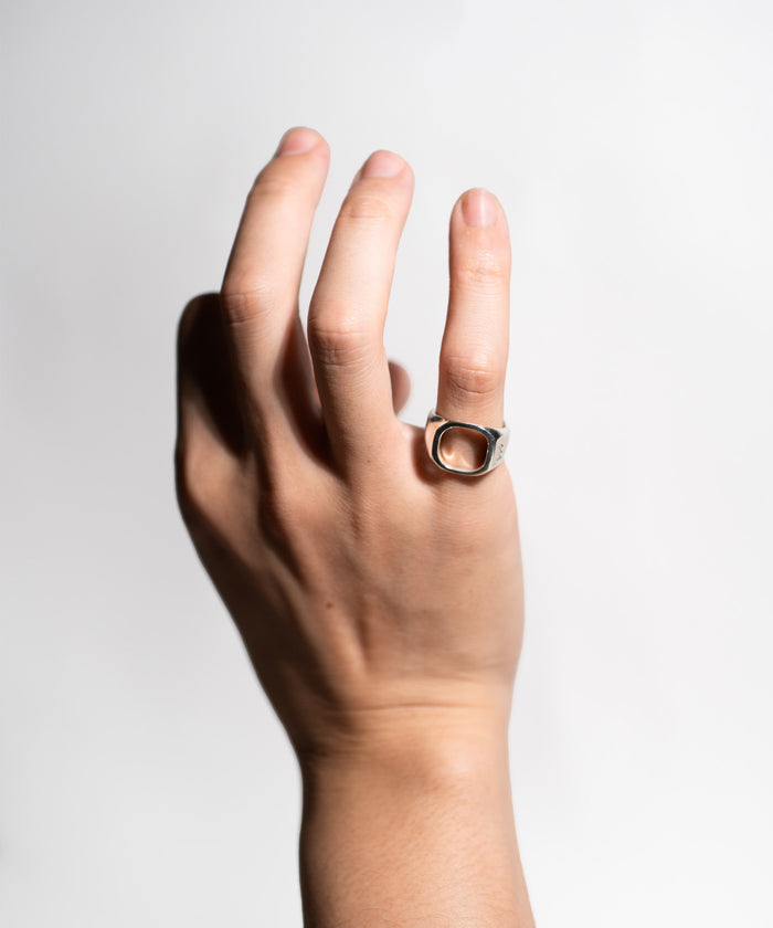 SIGNET OPEN RING