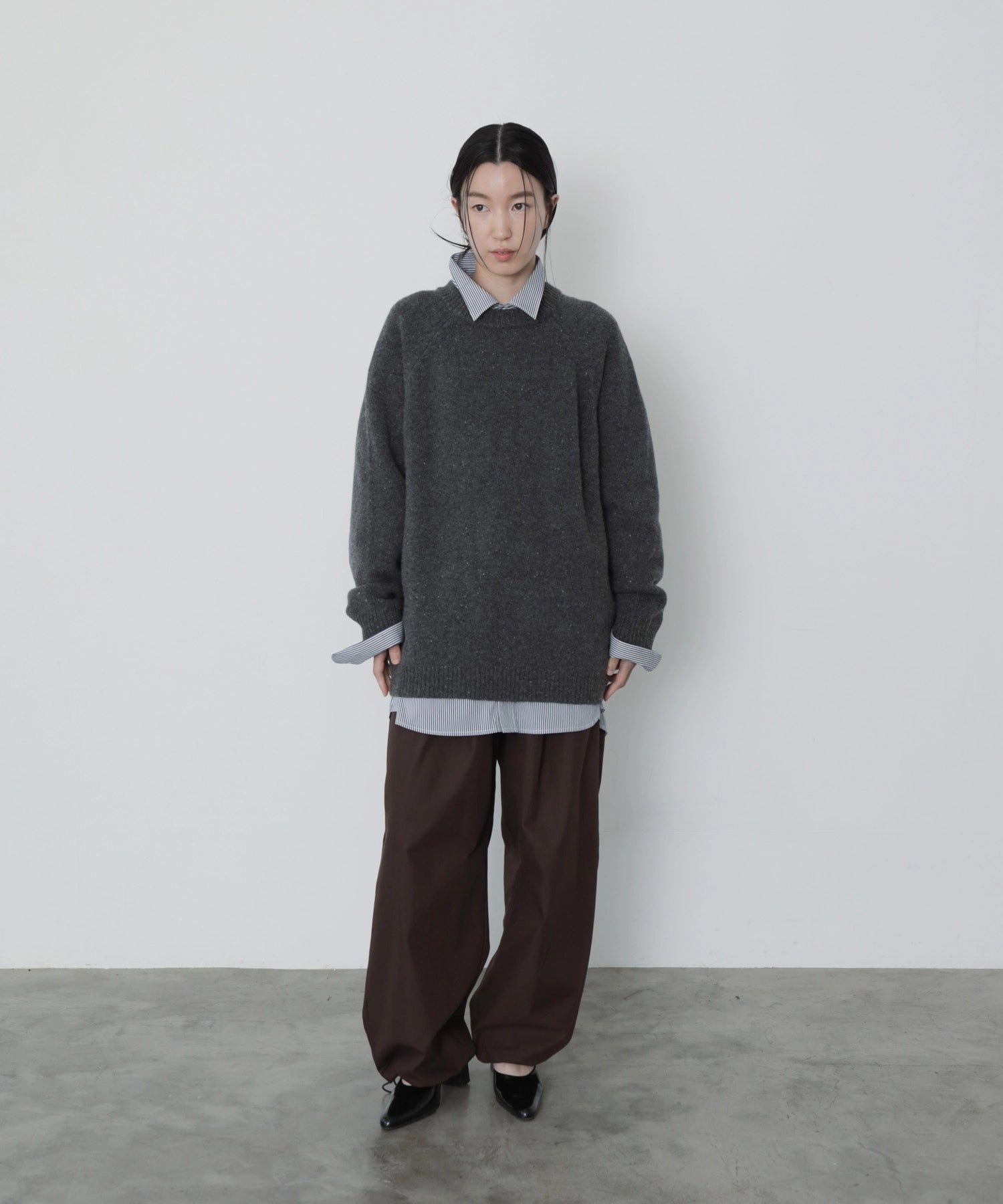 WOOL CREWNECK KNIT【CHARCOAL】