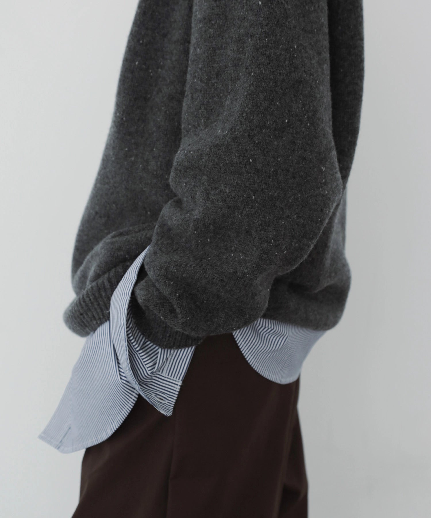 WOOL CREWNECK KNIT【CHARCOAL】