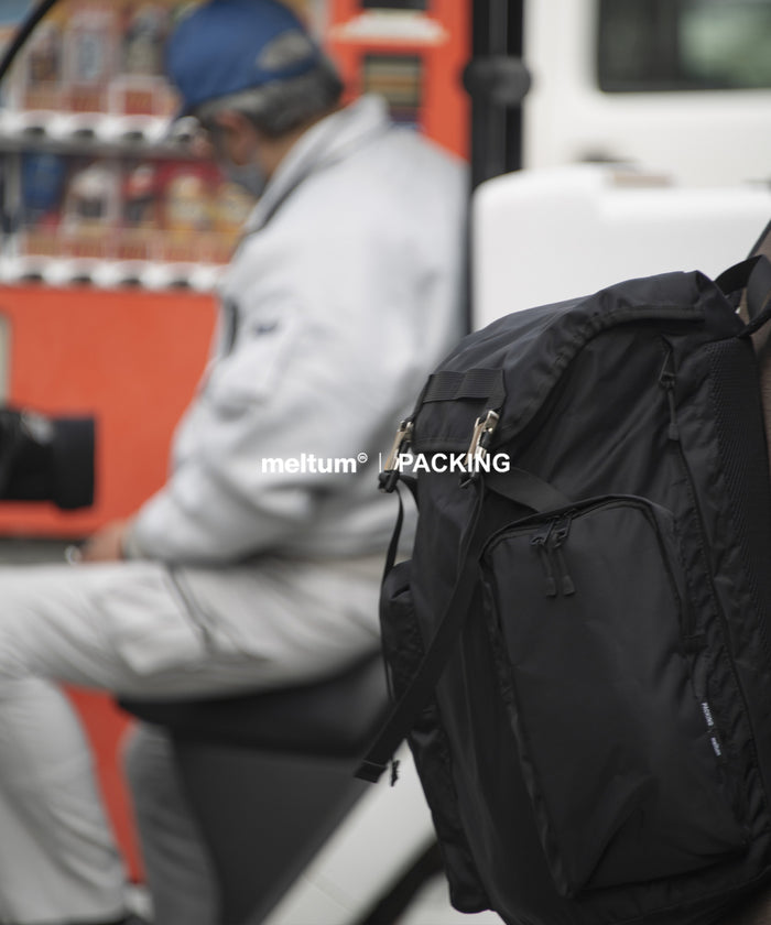 ×PACKING MULTIPOCKET BACKPACK
