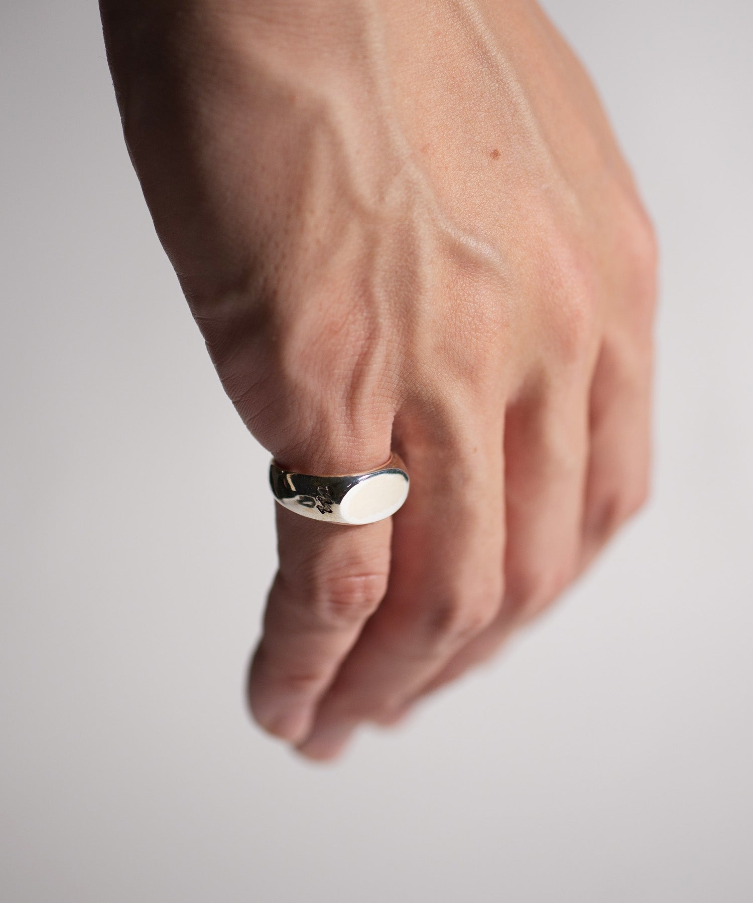 【5/10 12:00- IN STOCK】SMALL SIGNET RING