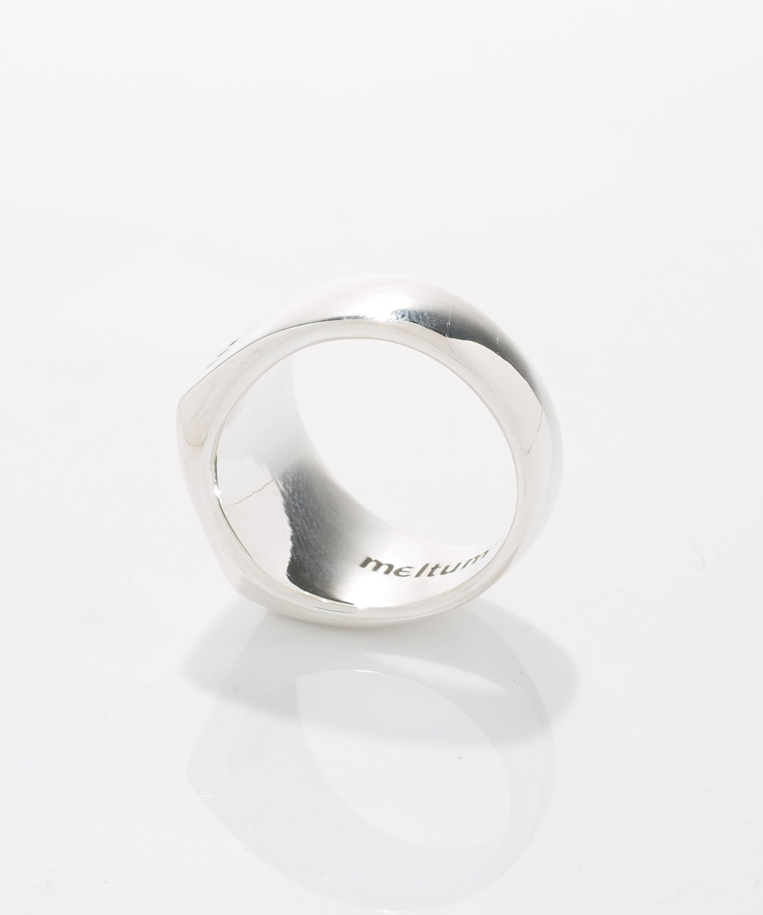 SIGNET RING