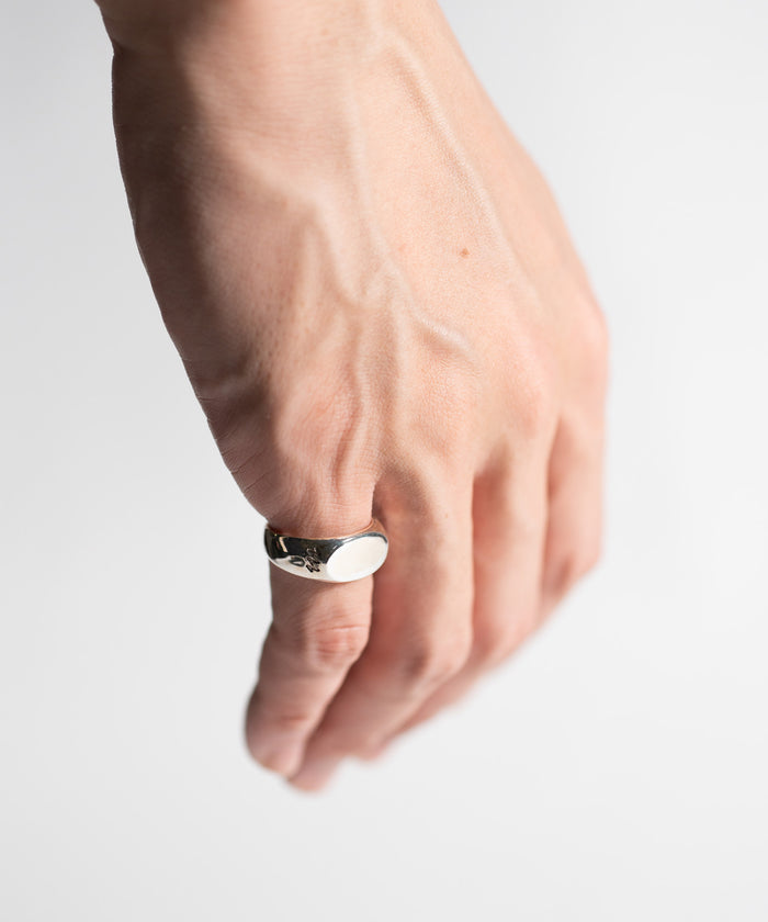 SMALL SIGNET RING