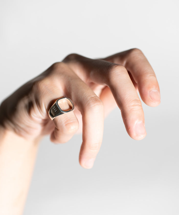 SIGNET OPEN RING