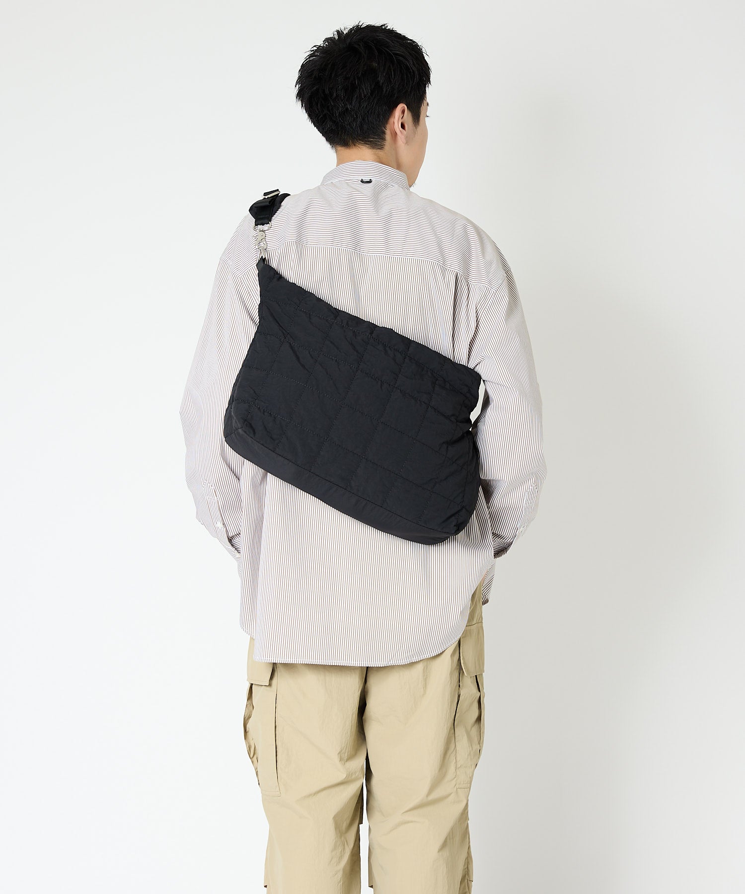 绗缝小袋单肩包