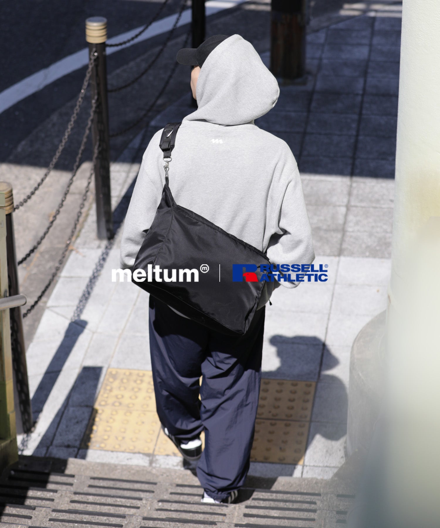 meltum × RUSSELL ATHLETIC HALFZIP SWEATHOODIE