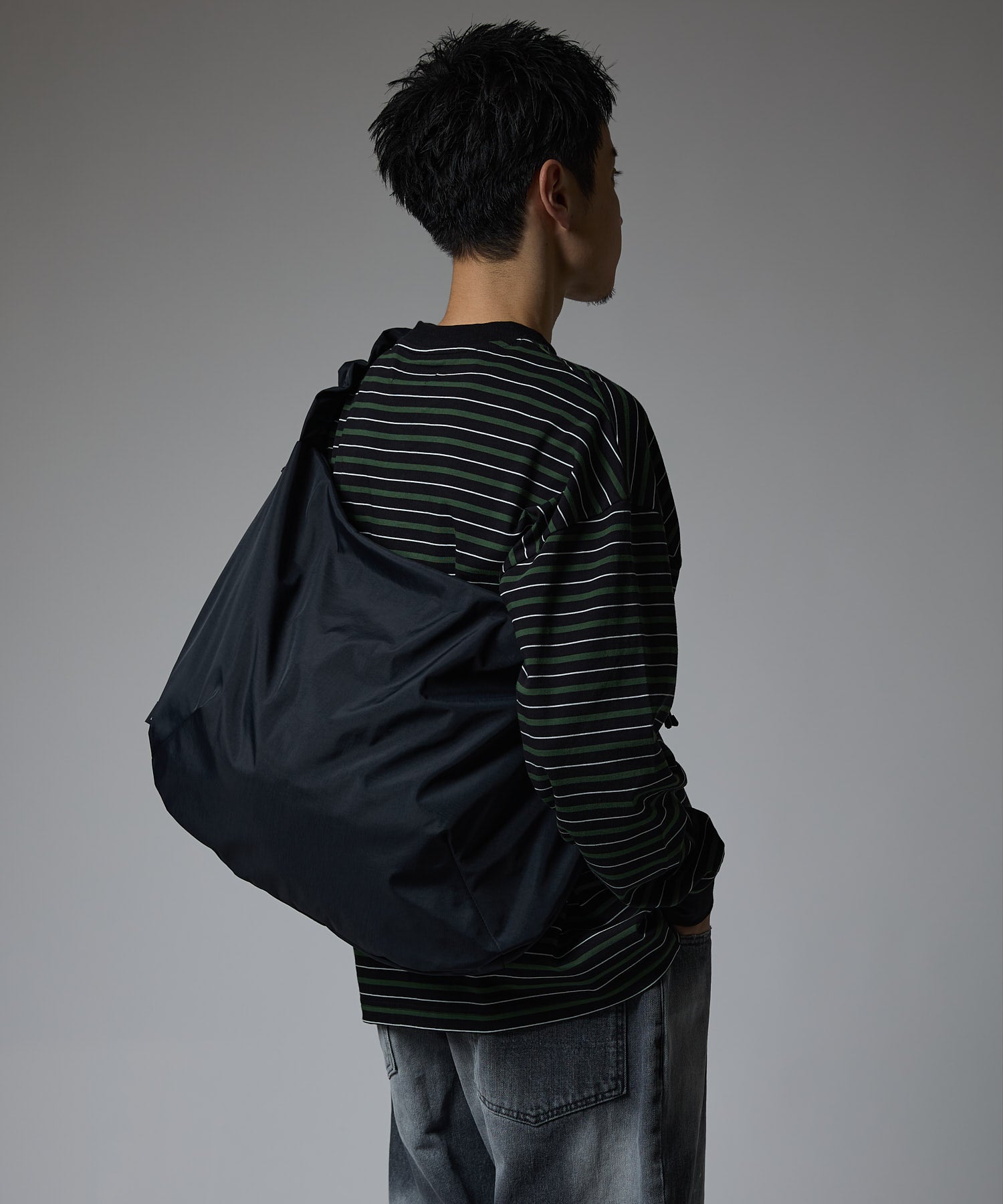 GATHER MESSENGER BAG