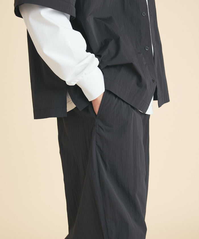 DETACHABLE TECH PANTS