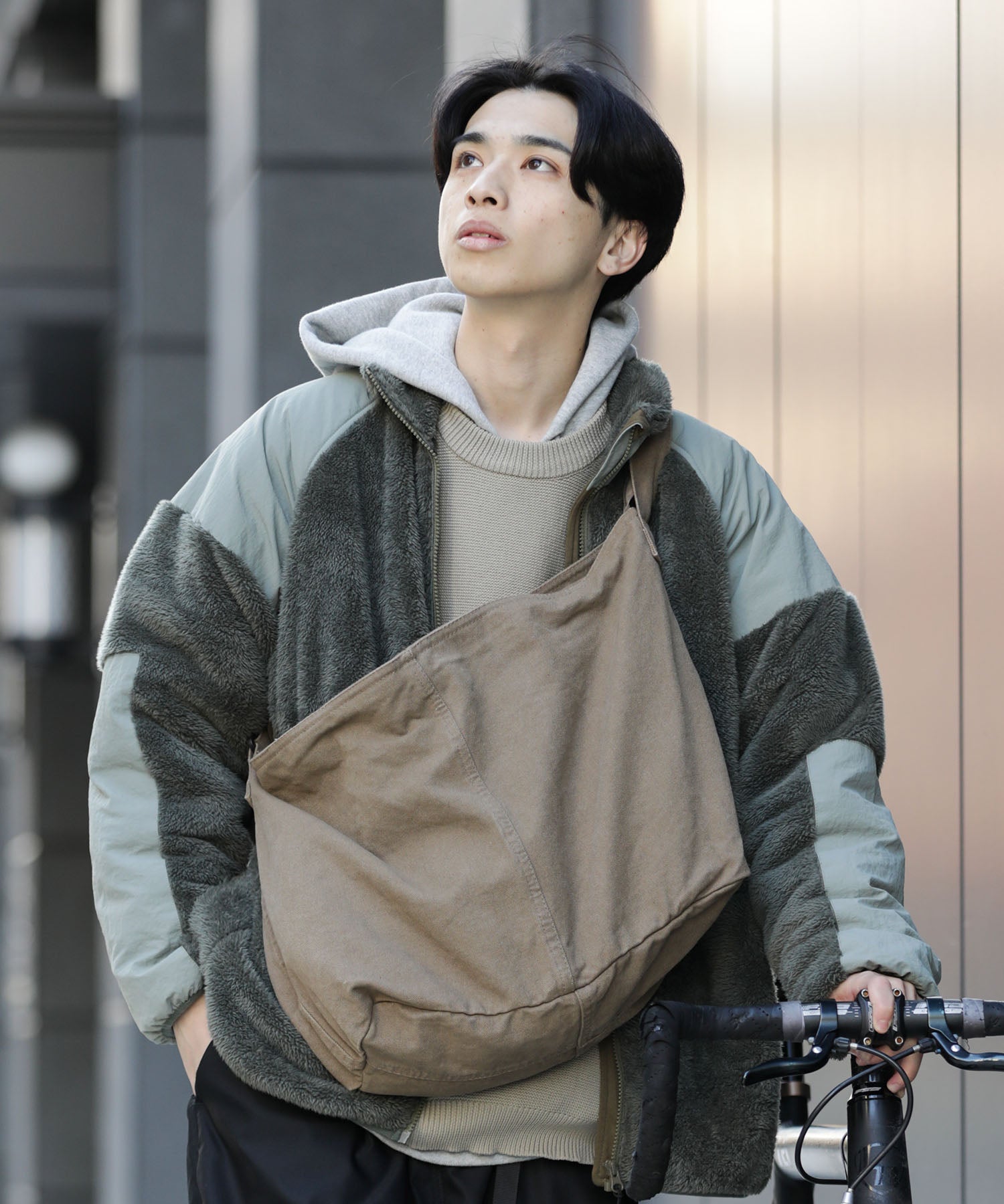 バッグ ショルダーバッグ MESSENGER BAG メッセンジャーバッグ - バッグ