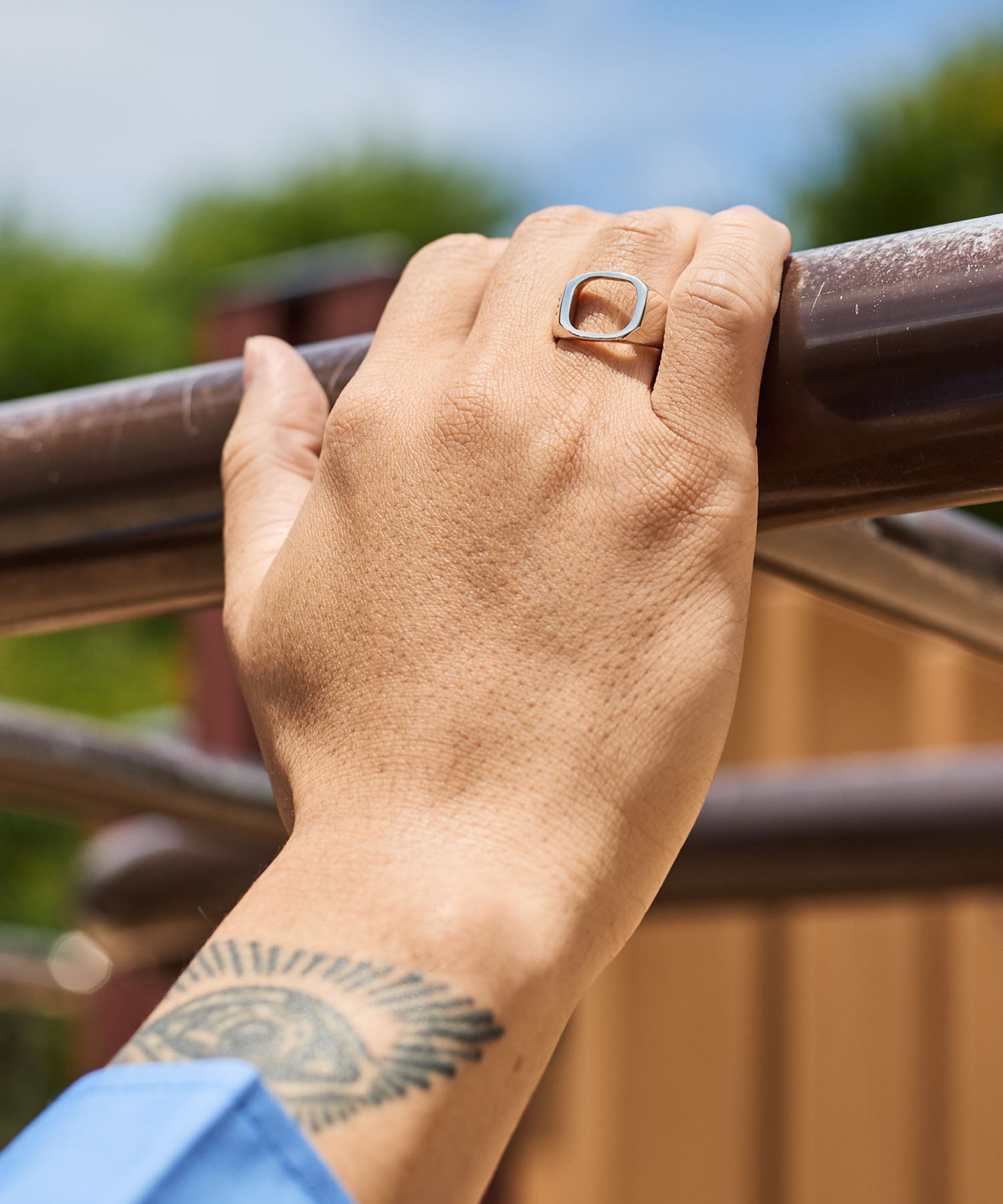 SIGNET OPEN RING