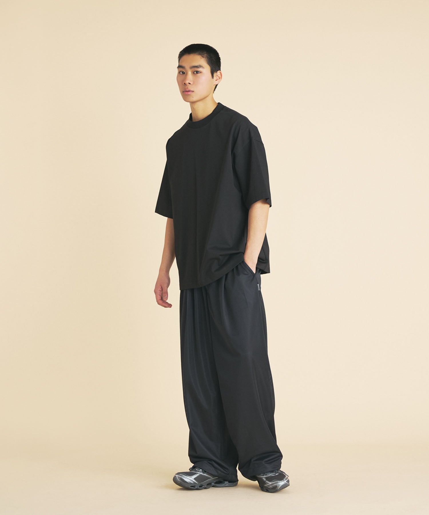 【2026.2.18 WED 18:00~ INSTOCK】MESH EASY SLACKS