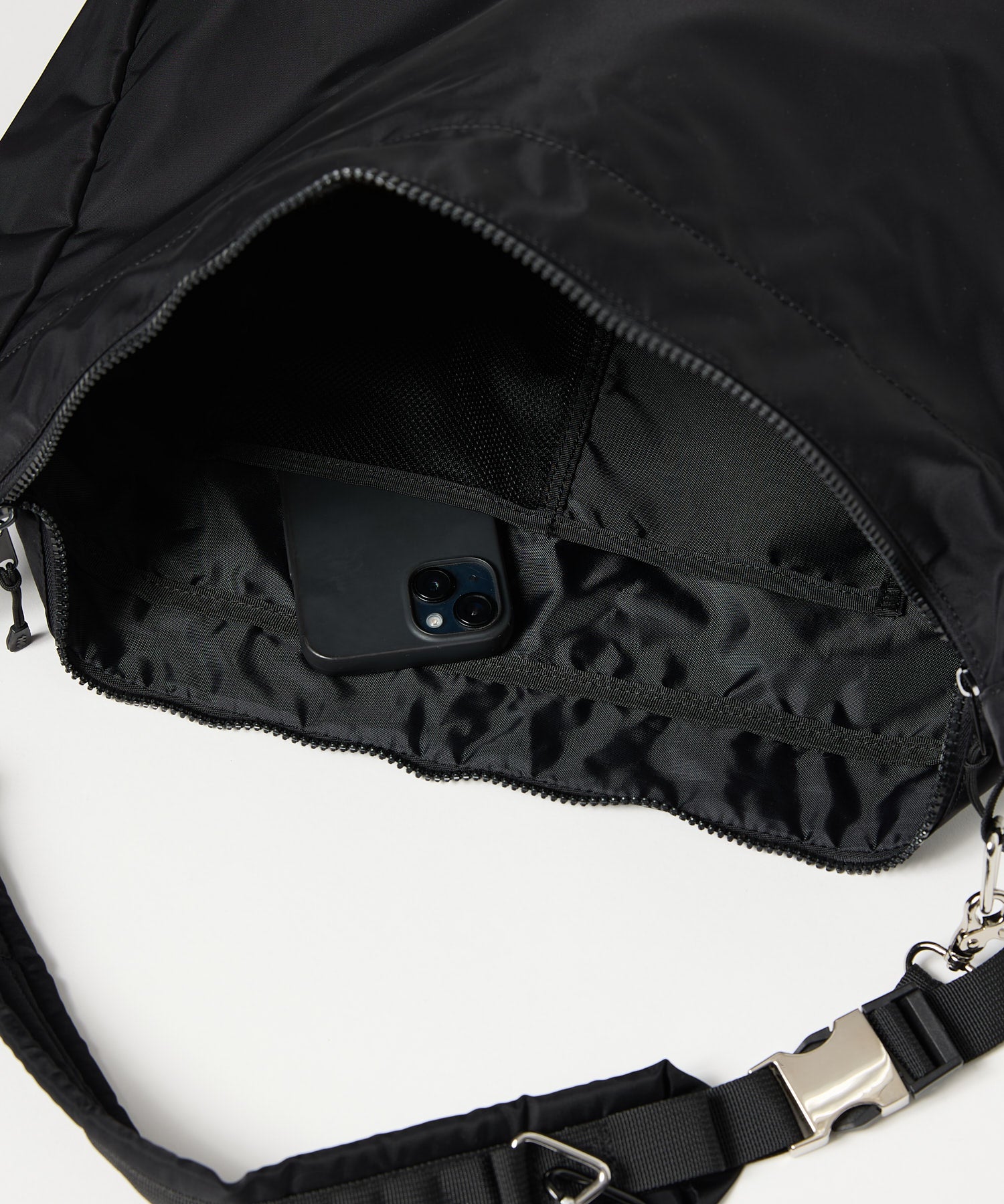 POUCH SHOULDER BAG