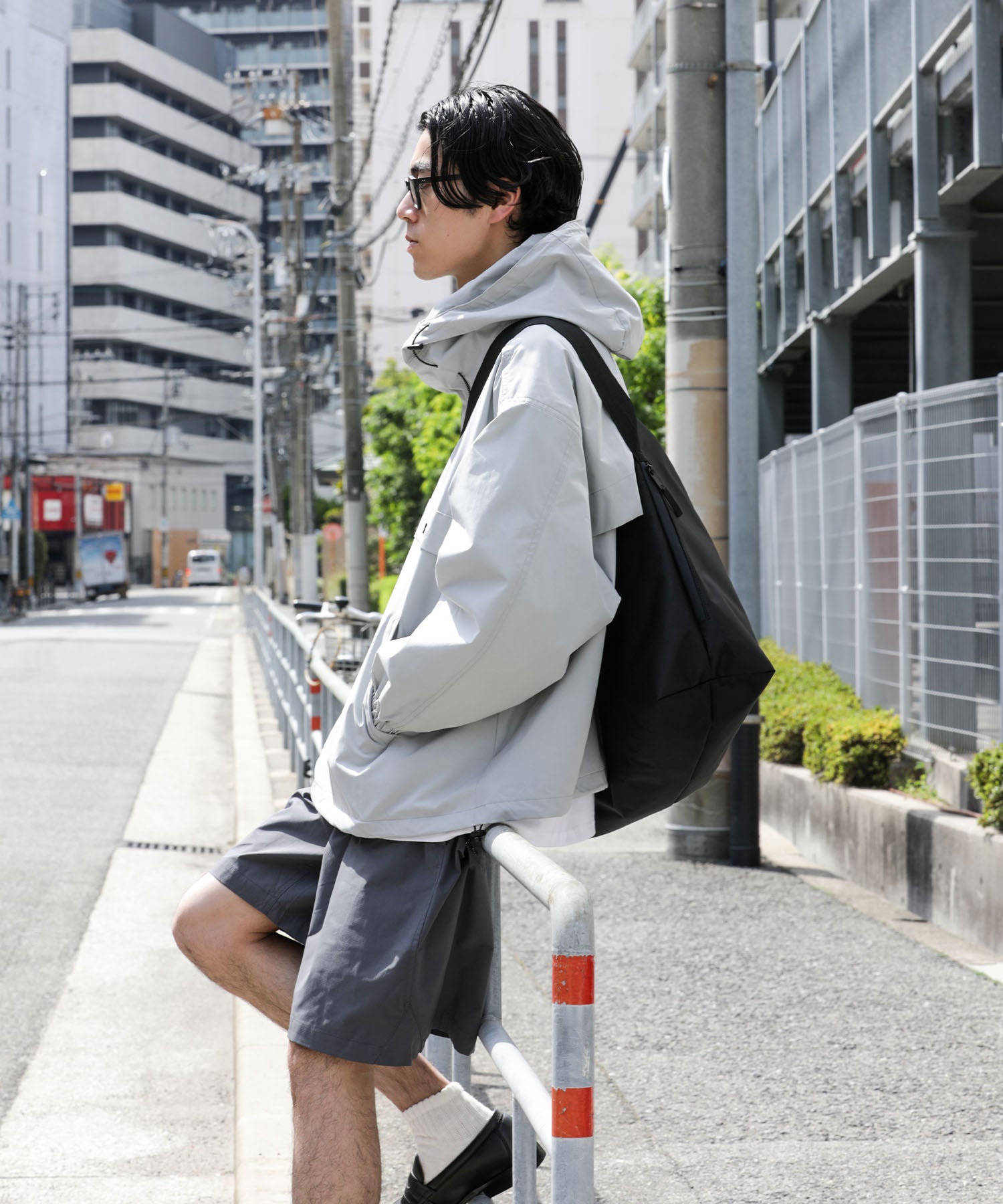 meltum】NYLON MESSENGER BAG